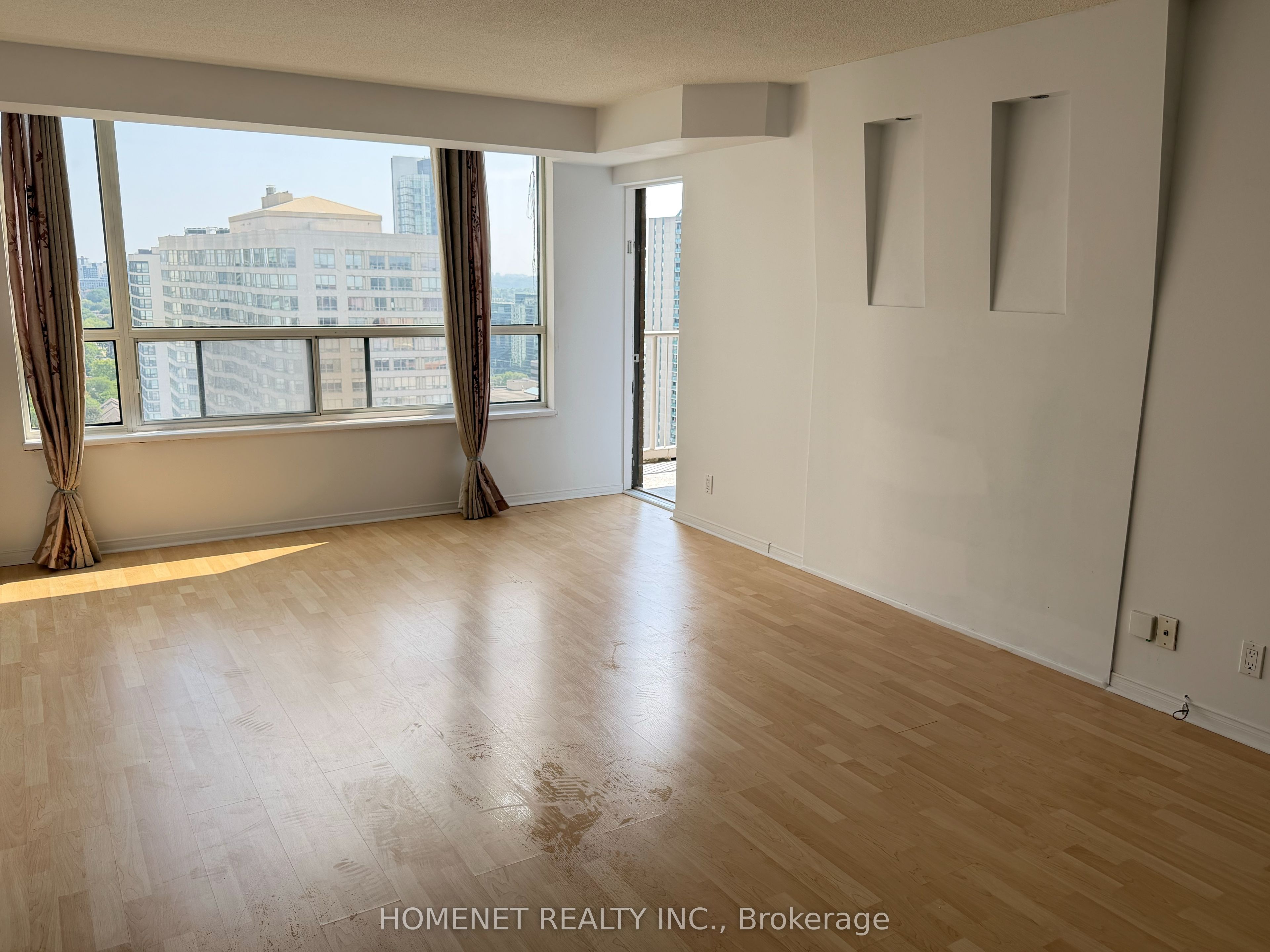 100 Upper Madison Avenue 2306, Toronto, ON M2N 6M4 photo 5