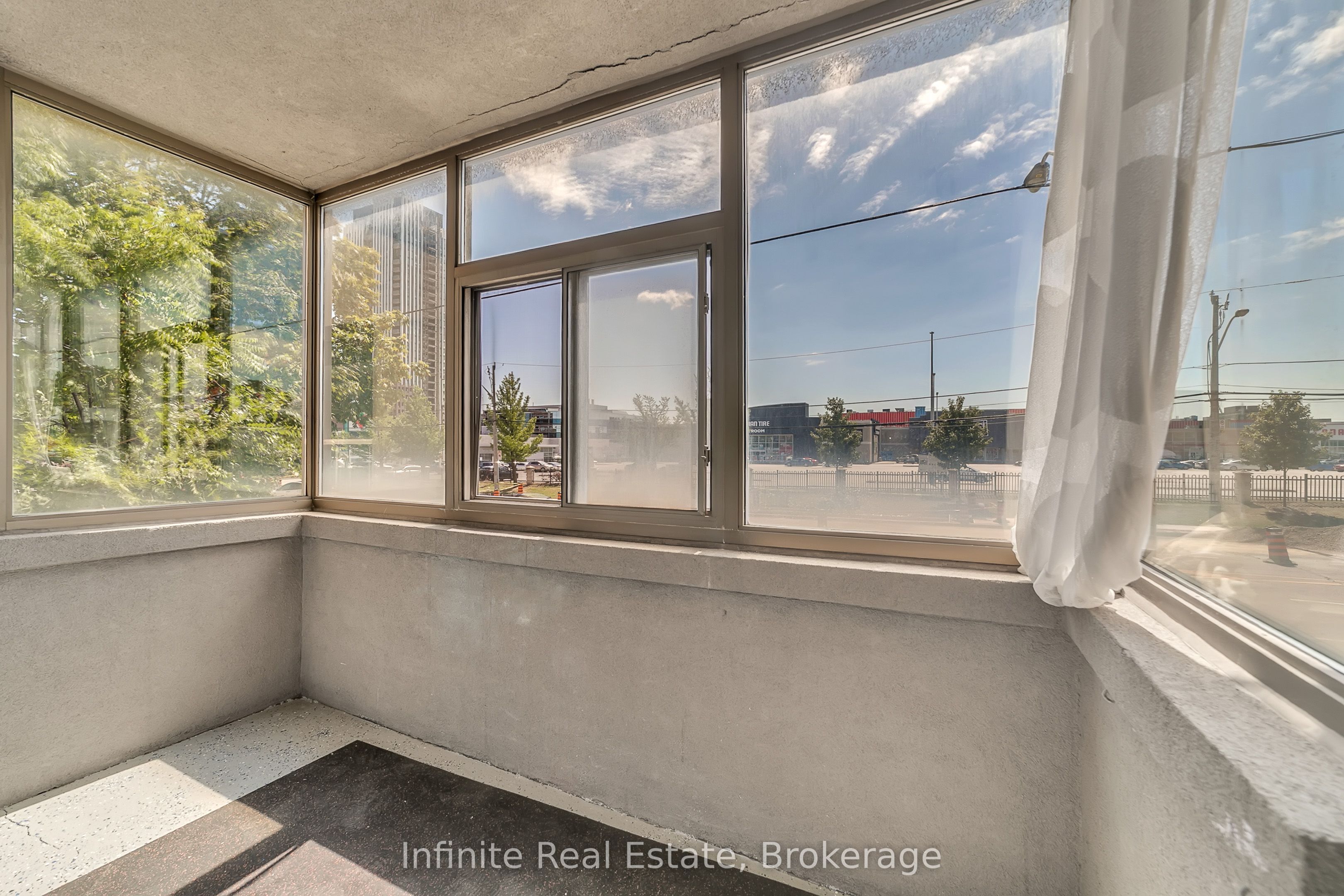 896 Eglinton Avenue E 113, Toronto, ON M4G 2L2 photo 5