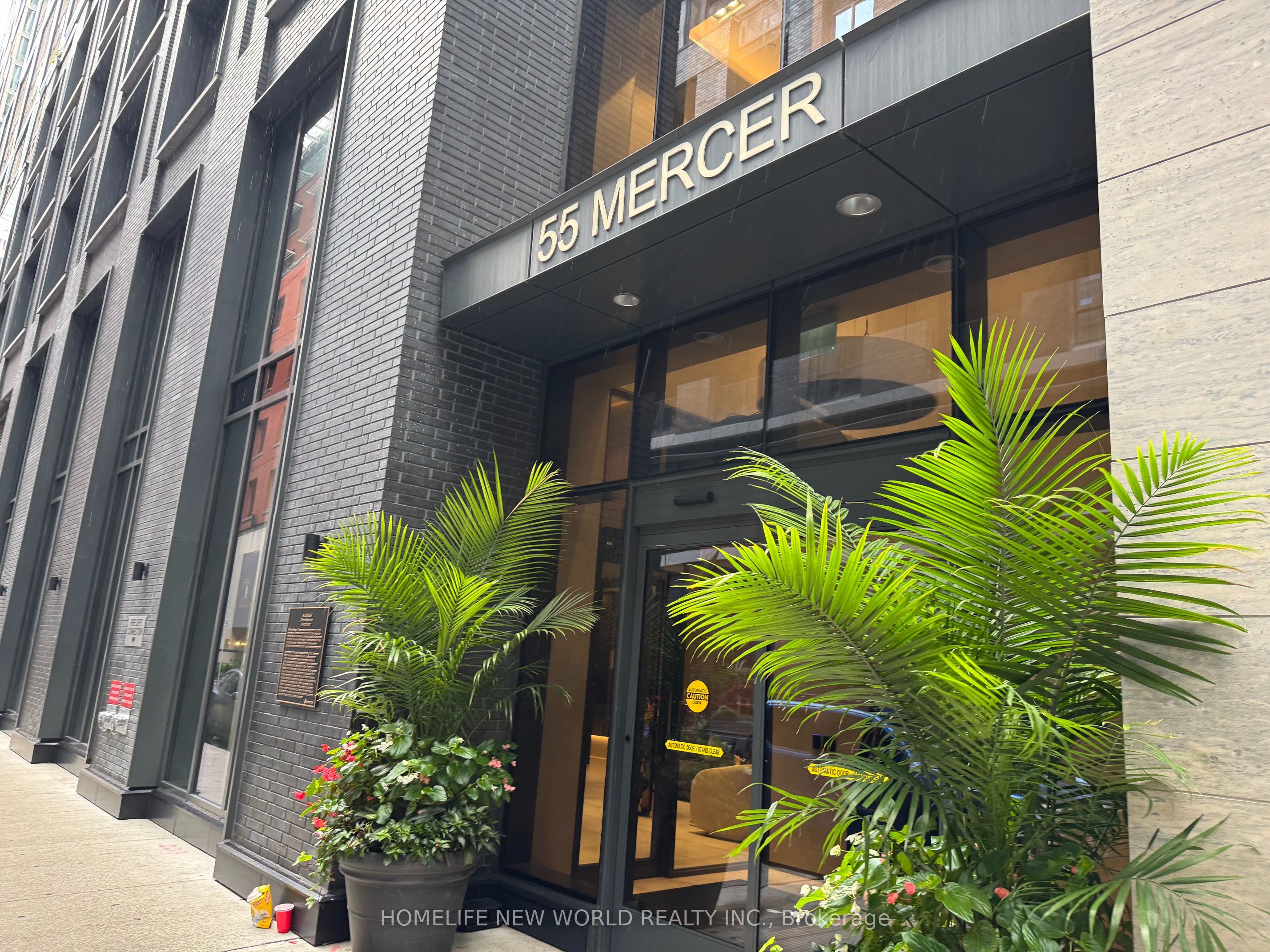 55 Mercer Street 602, Toronto, ON M5V 0W4