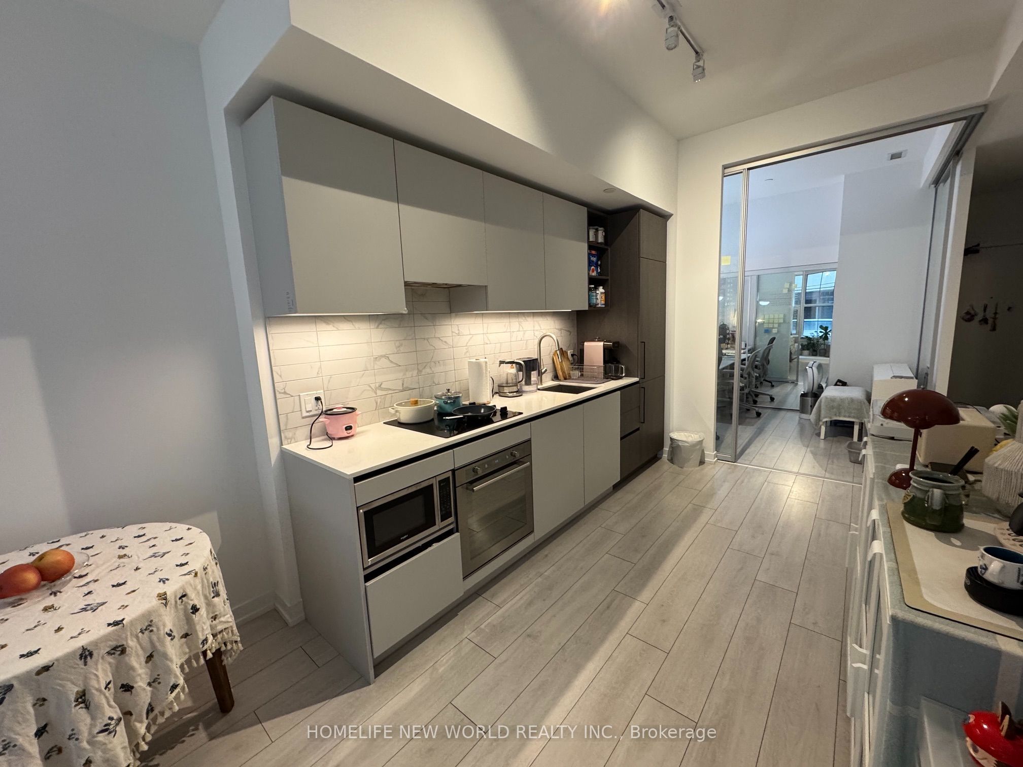 55 Mercer Street 602, Toronto, ON M5V 0W4 photo 5