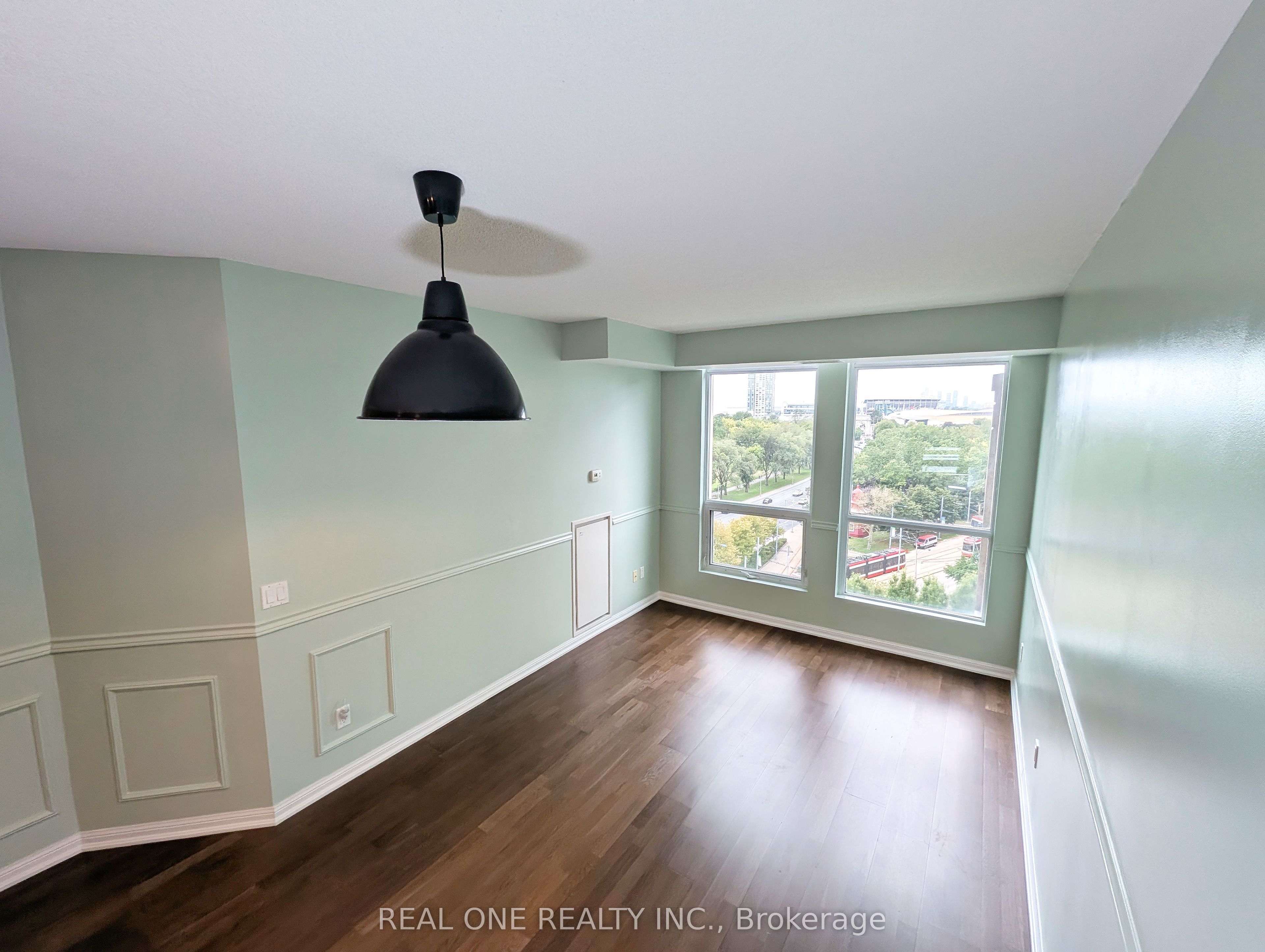 628 Fleet Street 1015, Toronto, ON M5V 1A8 photo 2