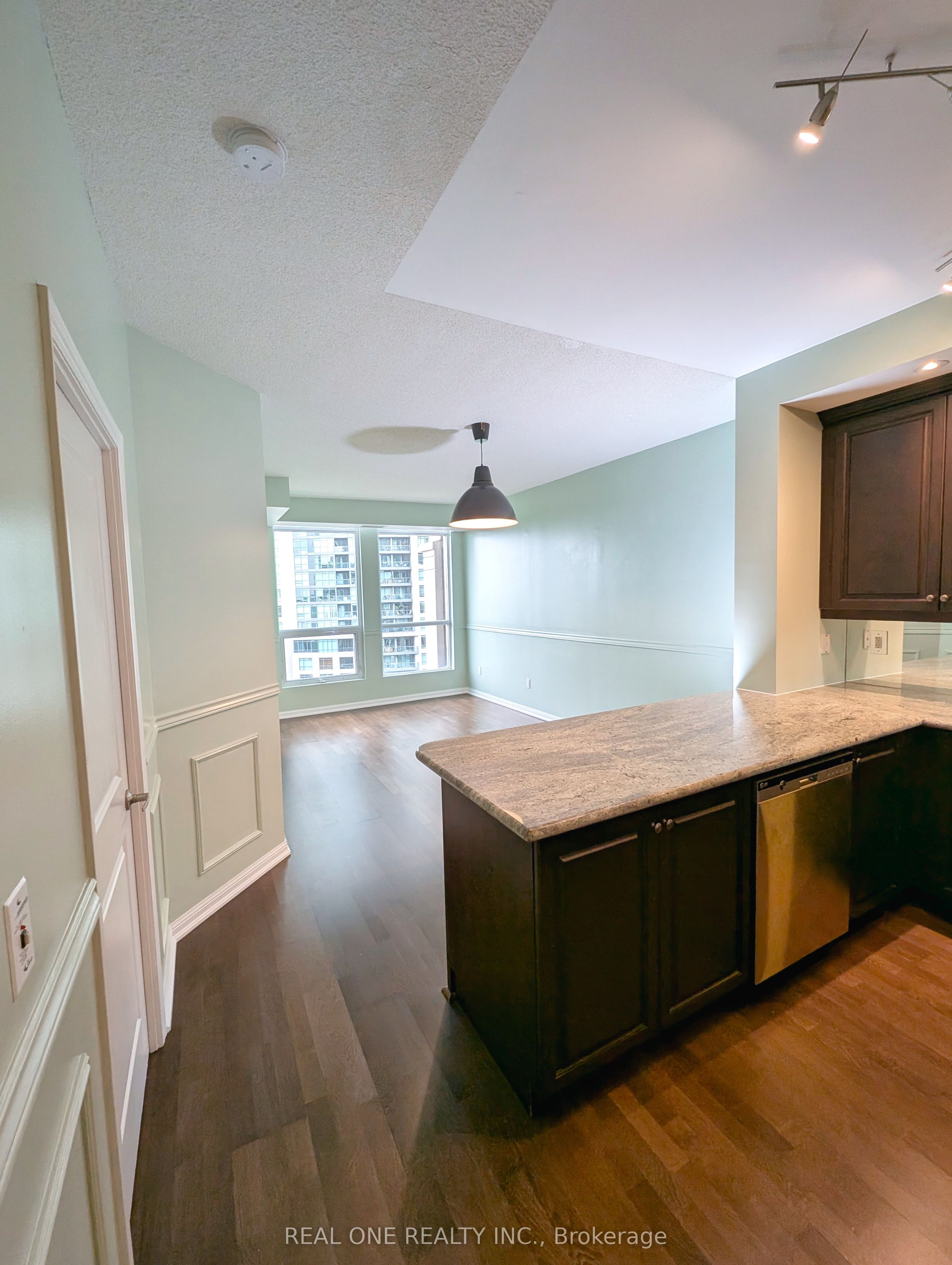 628 Fleet Street 1015, Toronto, ON M5V 1A8 photo 4