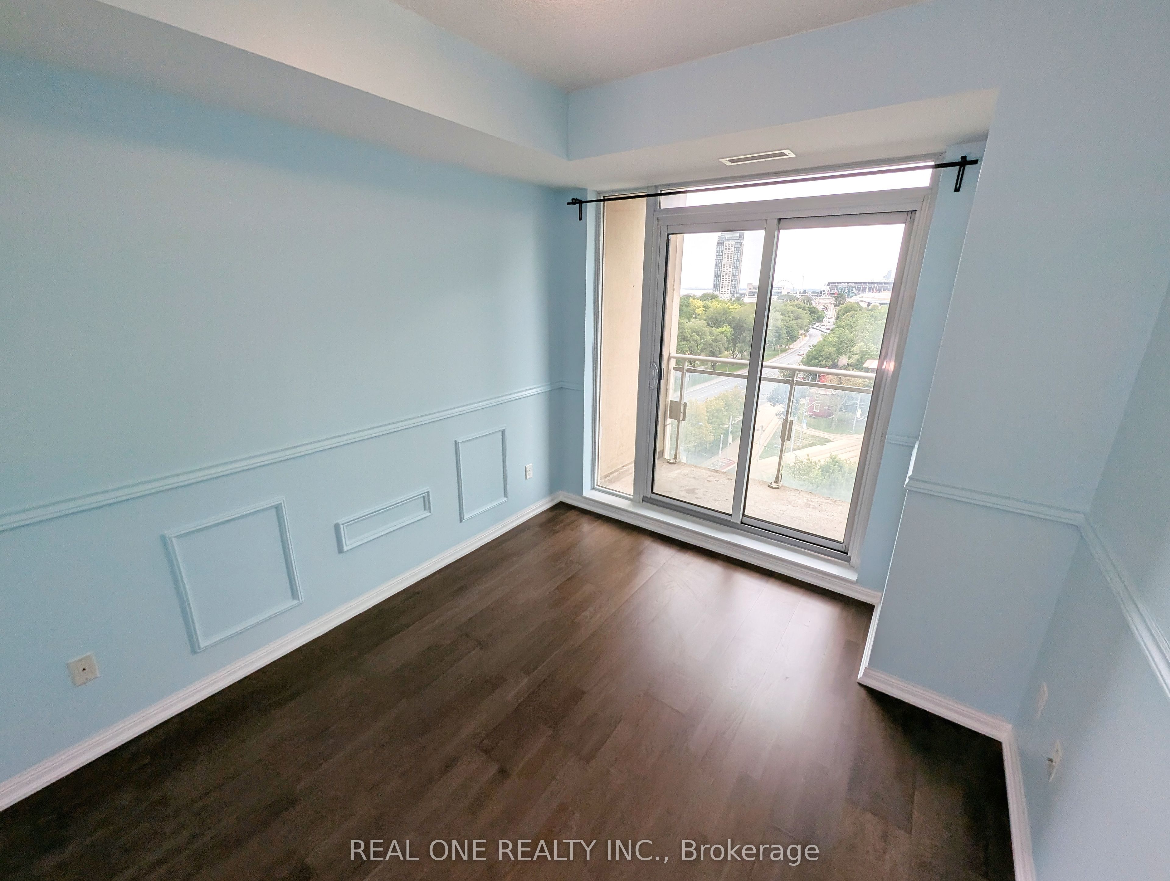 628 Fleet Street 1015, Toronto, ON M5V 1A8 photo 5