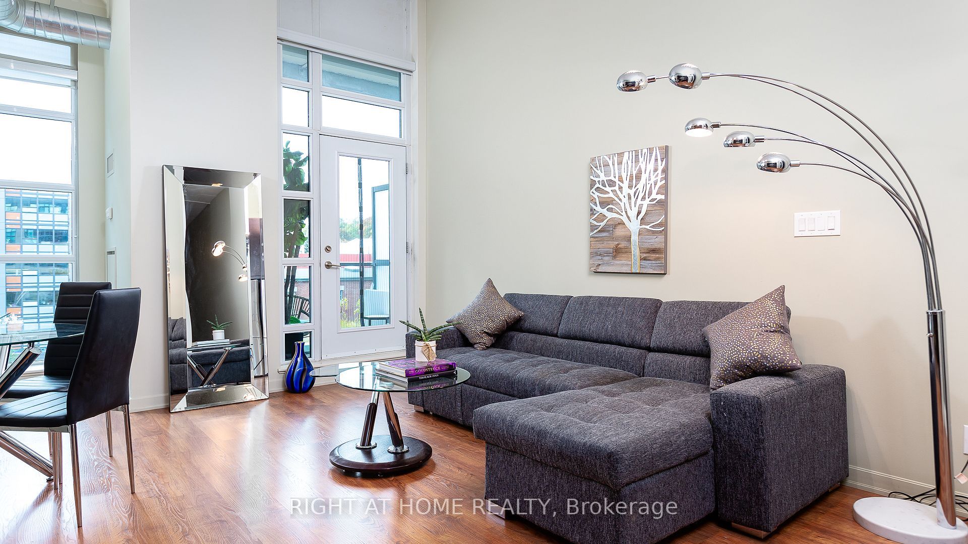380 Macpherson Avenue 314, Toronto, ON M4V 3E3 photo 4