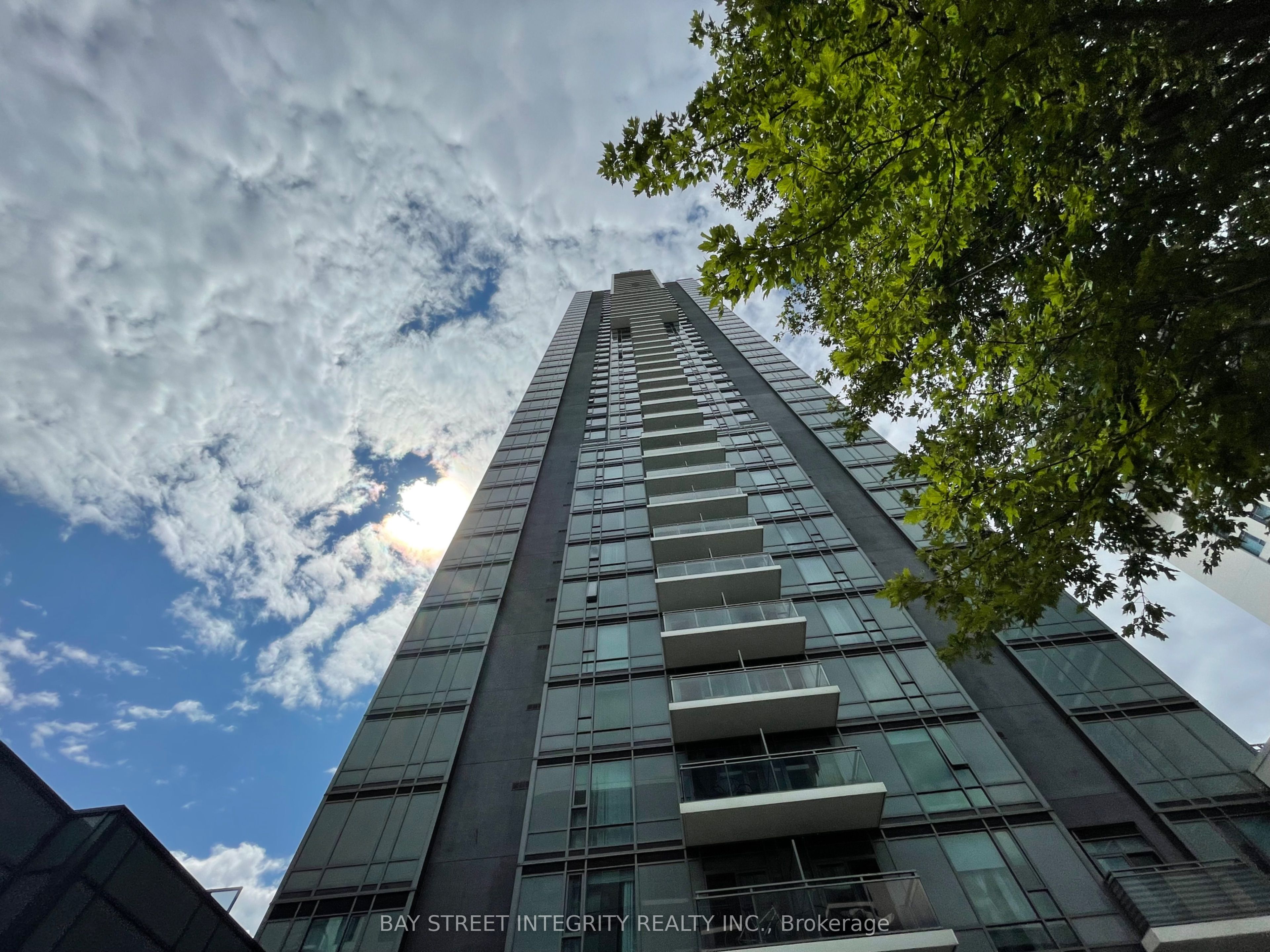55 Ann O'reilly Road 1204, Toronto, ON M2J 0E1