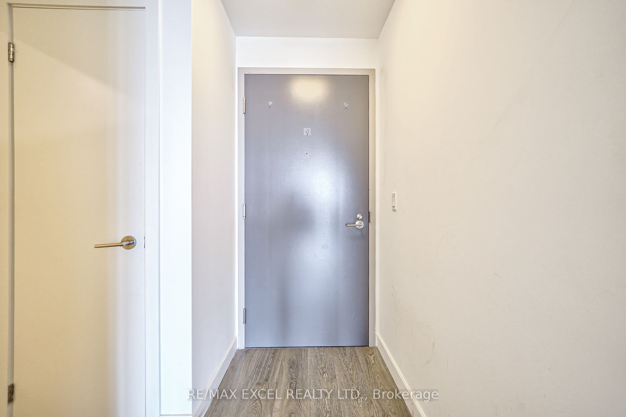 38 Forest Manor Road 2006, Toronto, ON M2J 0H4 photo 5