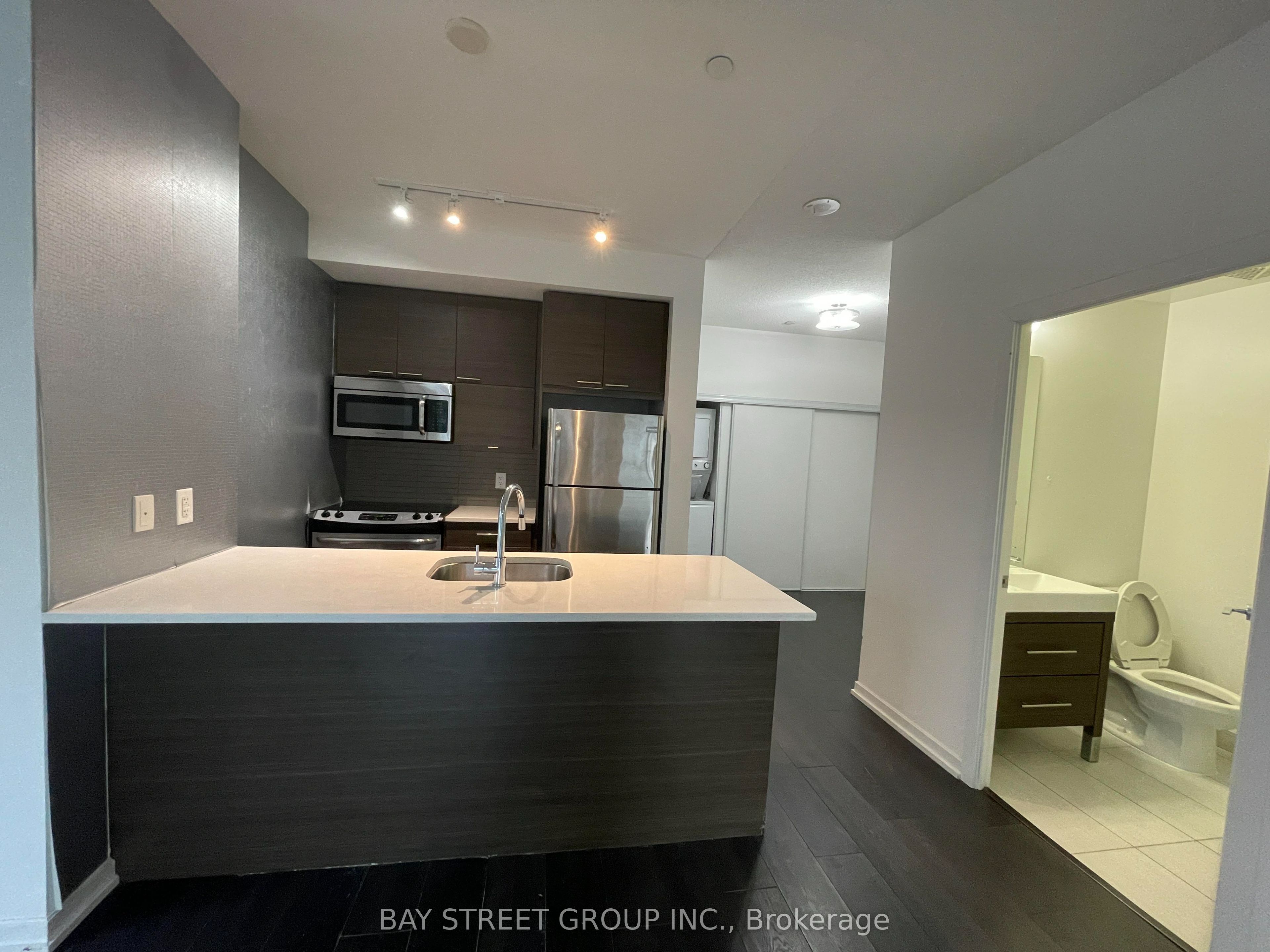 66 Forest Manor Road 212, Toronto, ON M2J 0B7 photo 3