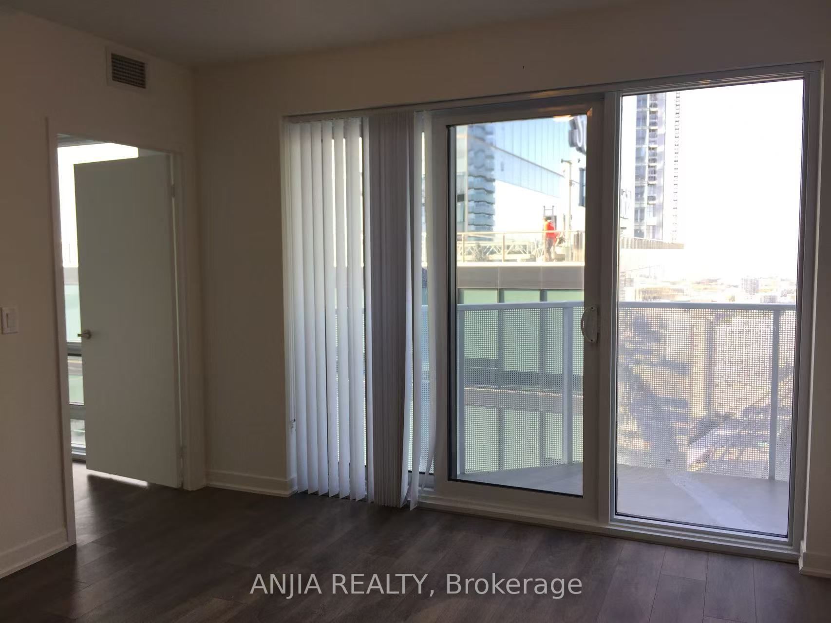 100 Harbour Street E 4701, Toronto, ON M5J 2T5 photo 4