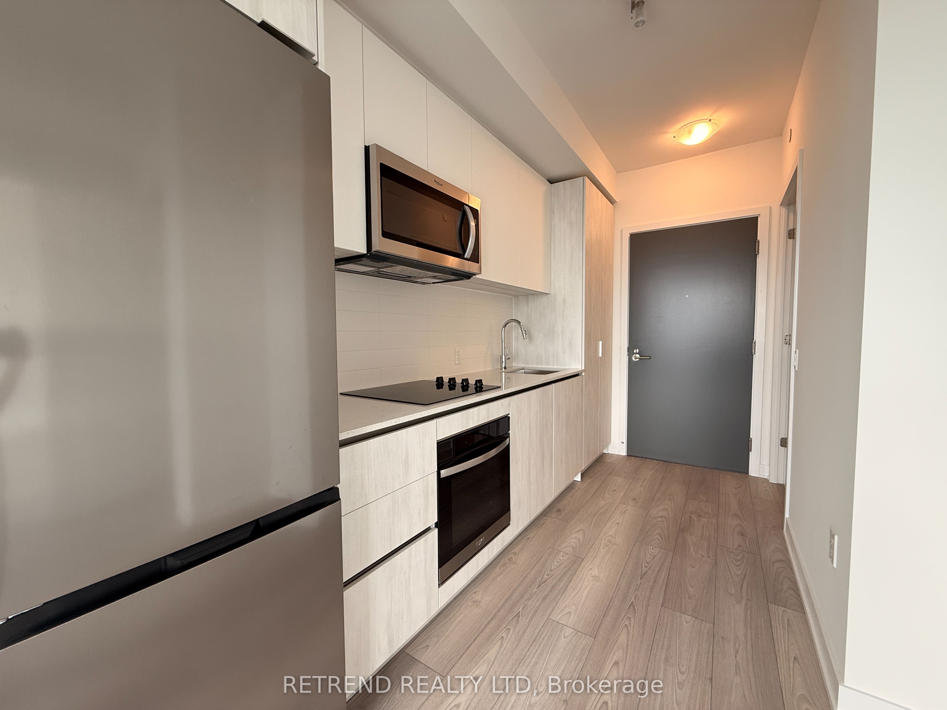 5858 Yonge Street 2501, Toronto, ON M2M 0C6 photo 2
