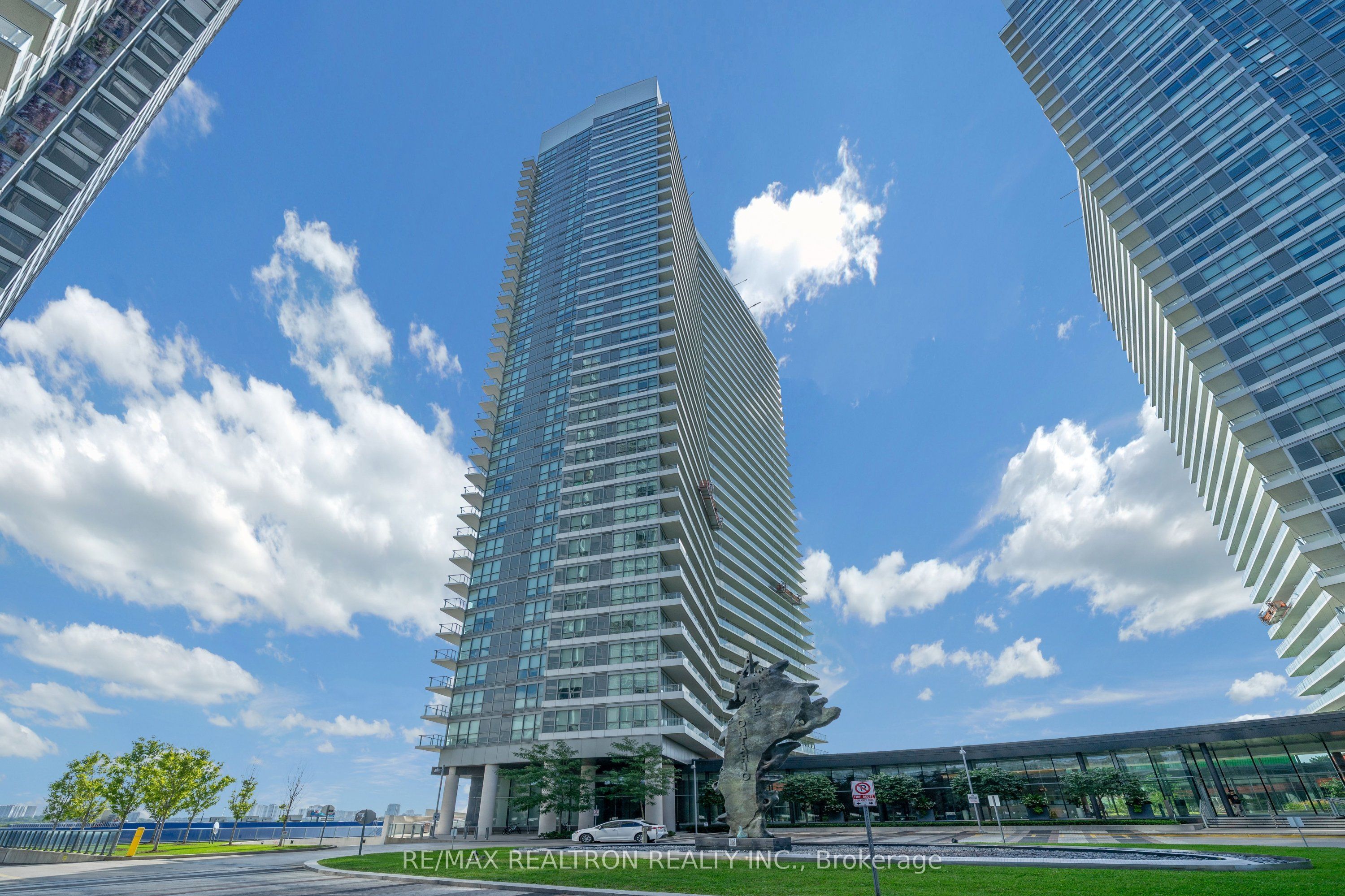 117 Mcmahon Drive 507, Toronto, ON M2K 0E4