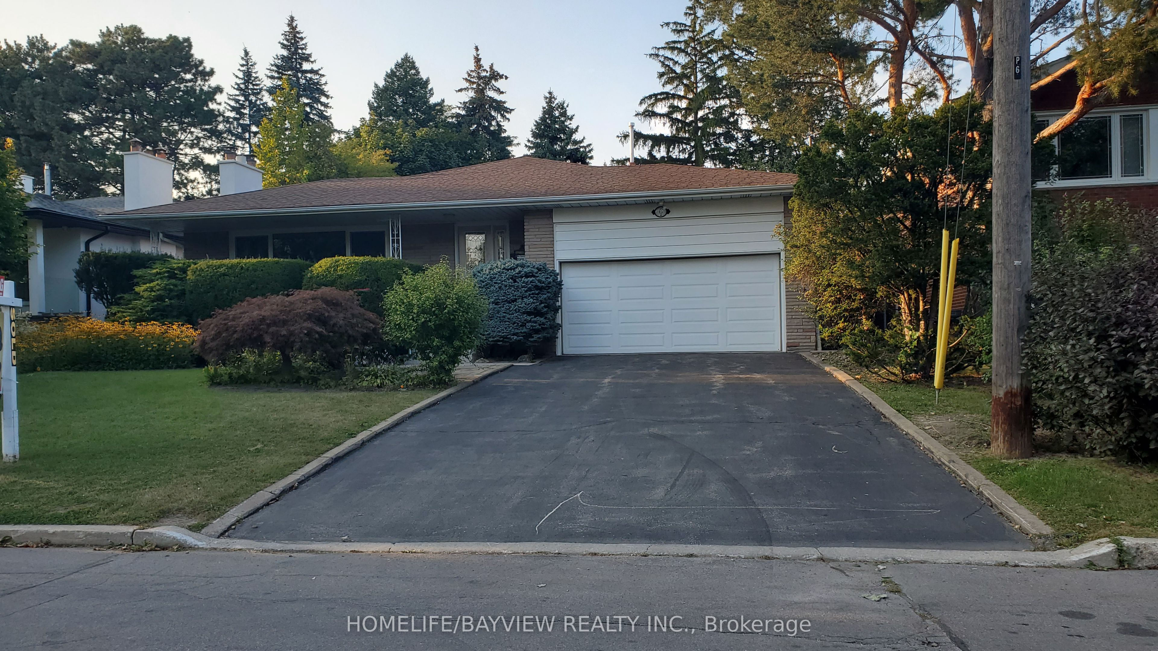 6 Restwell Crescent, Toronto, ON M2K 2A2