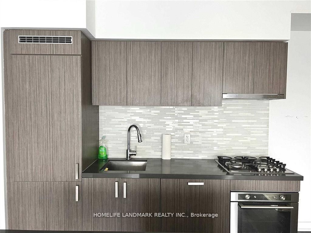 501 St Clair Avenue W 1604, Toronto, ON M5P 0A2 photo 3
