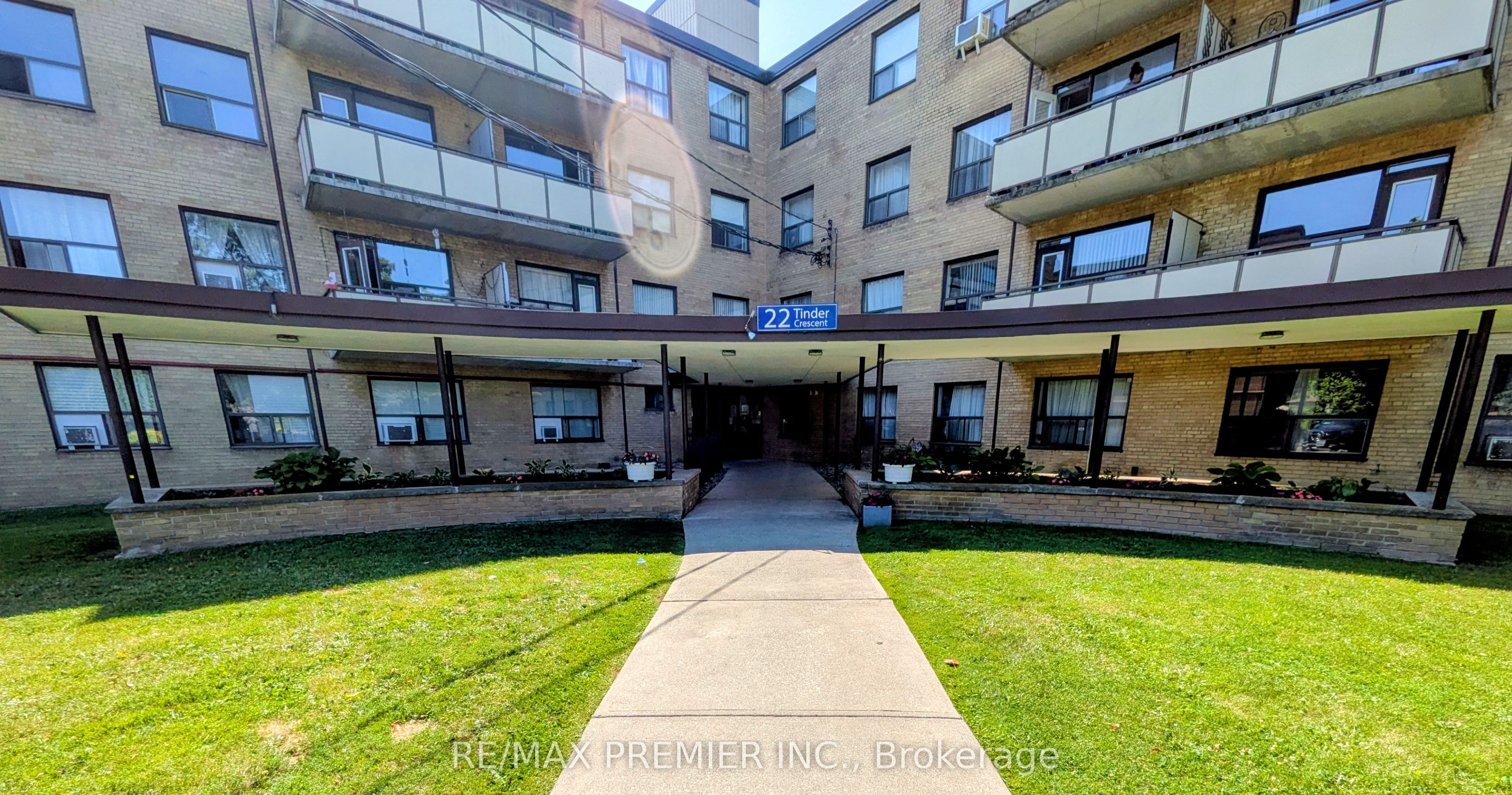 22 Tinder Crescent 104, Toronto, ON M4A 1L6 photo 2