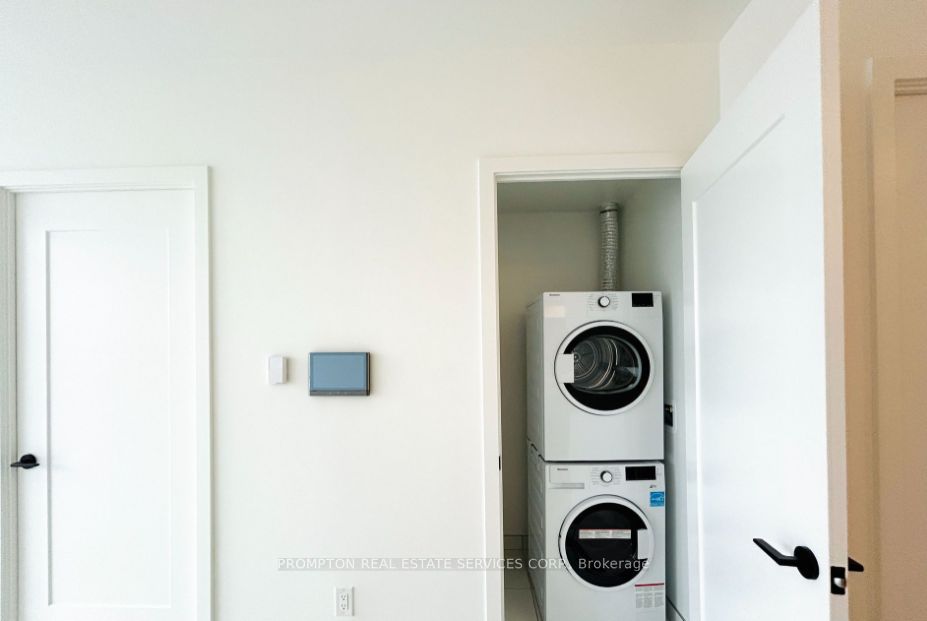 5 Defries Street 2311, Toronto, ON M5A 3R4 photo 5
