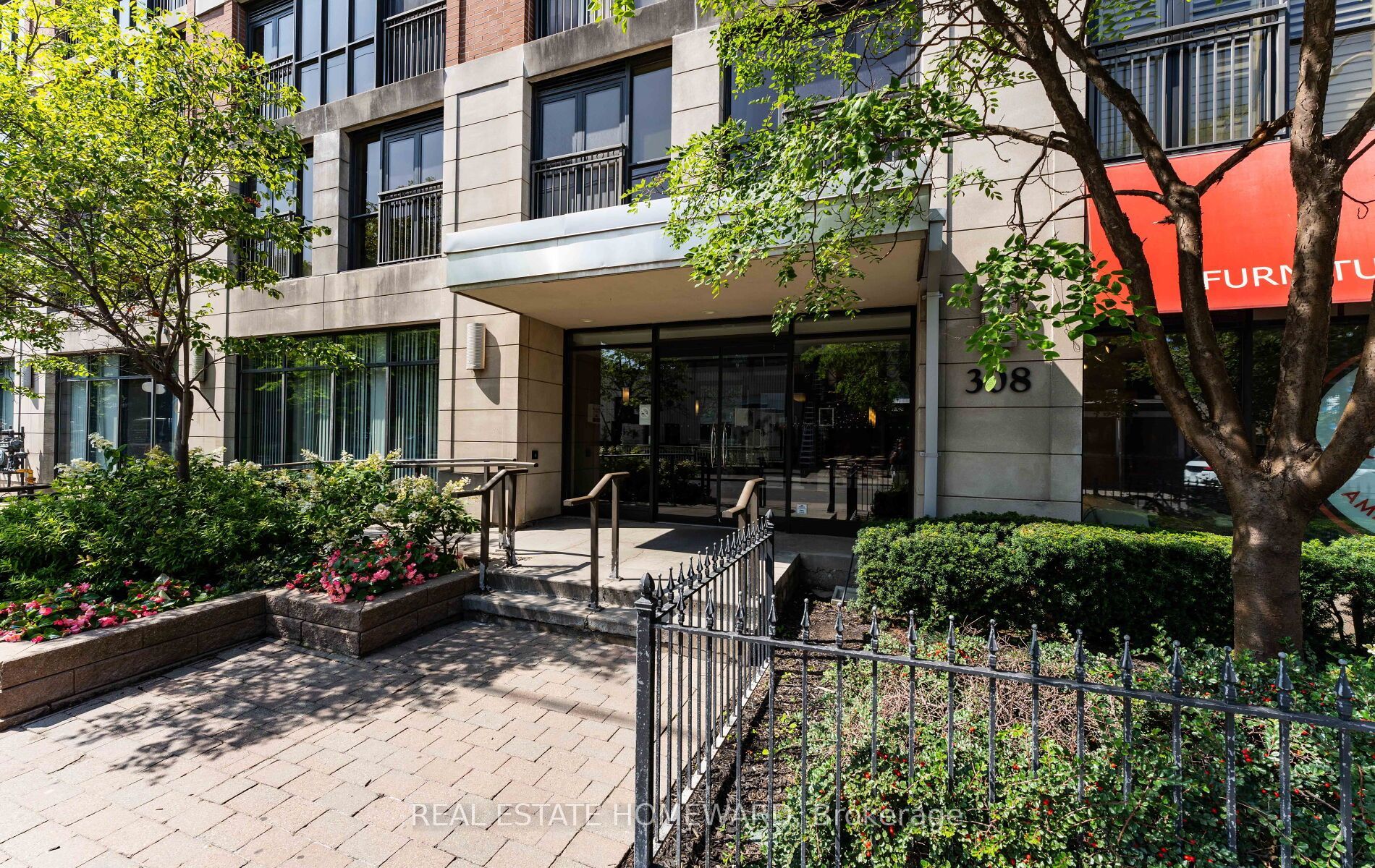 308 Palmerston Avenue 601, Toronto, ON M6J 3X9 photo 2