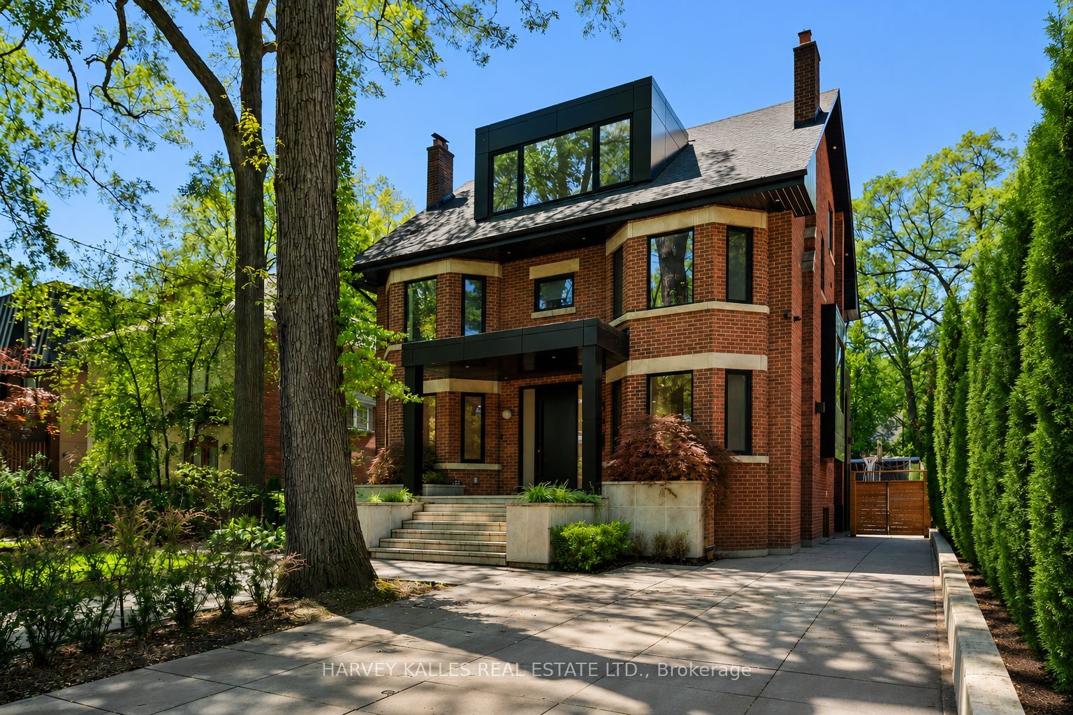 128 Lyndhurst Avenue, Toronto, ON M5R 2Z9