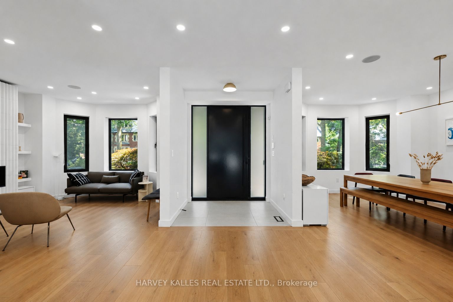 128 Lyndhurst Avenue, Toronto, ON M5R 2Z9 photo 4