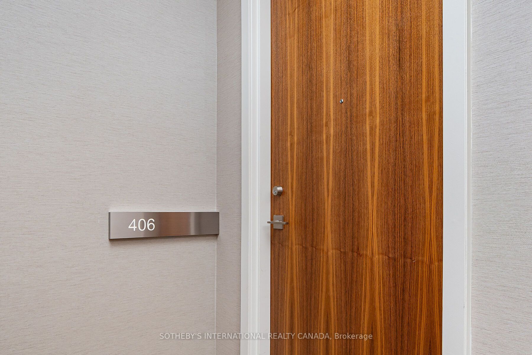 111 St Clair Avenue W 406, Toronto, ON M4V 1N5 photo 3