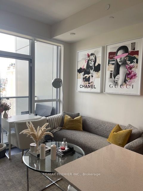 88 Cumberland Street 1805, Toronto, ON M5R 1B9 photo 3