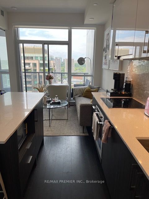 88 Cumberland Street 1805, Toronto, ON M5R 1B9 photo 5