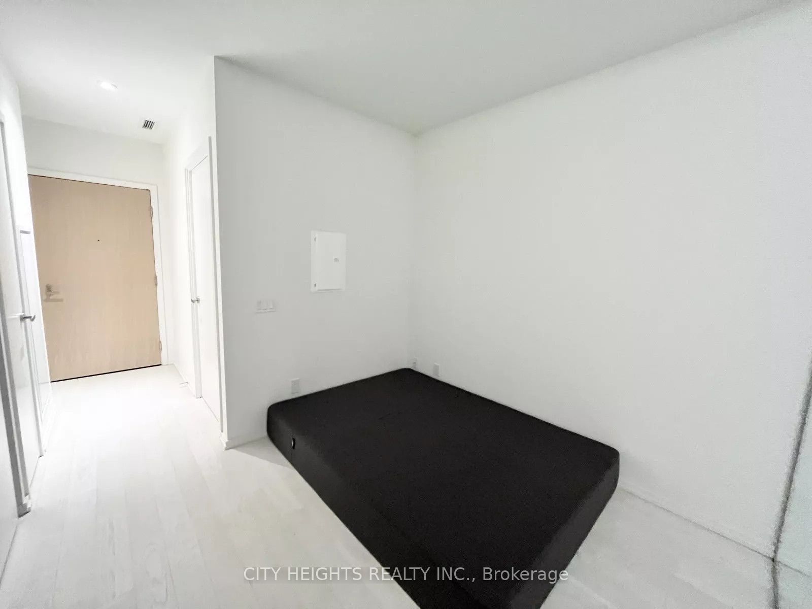 8 Hillsdale Avenue E 924, Toronto, ON M4S 0B2 photo 3