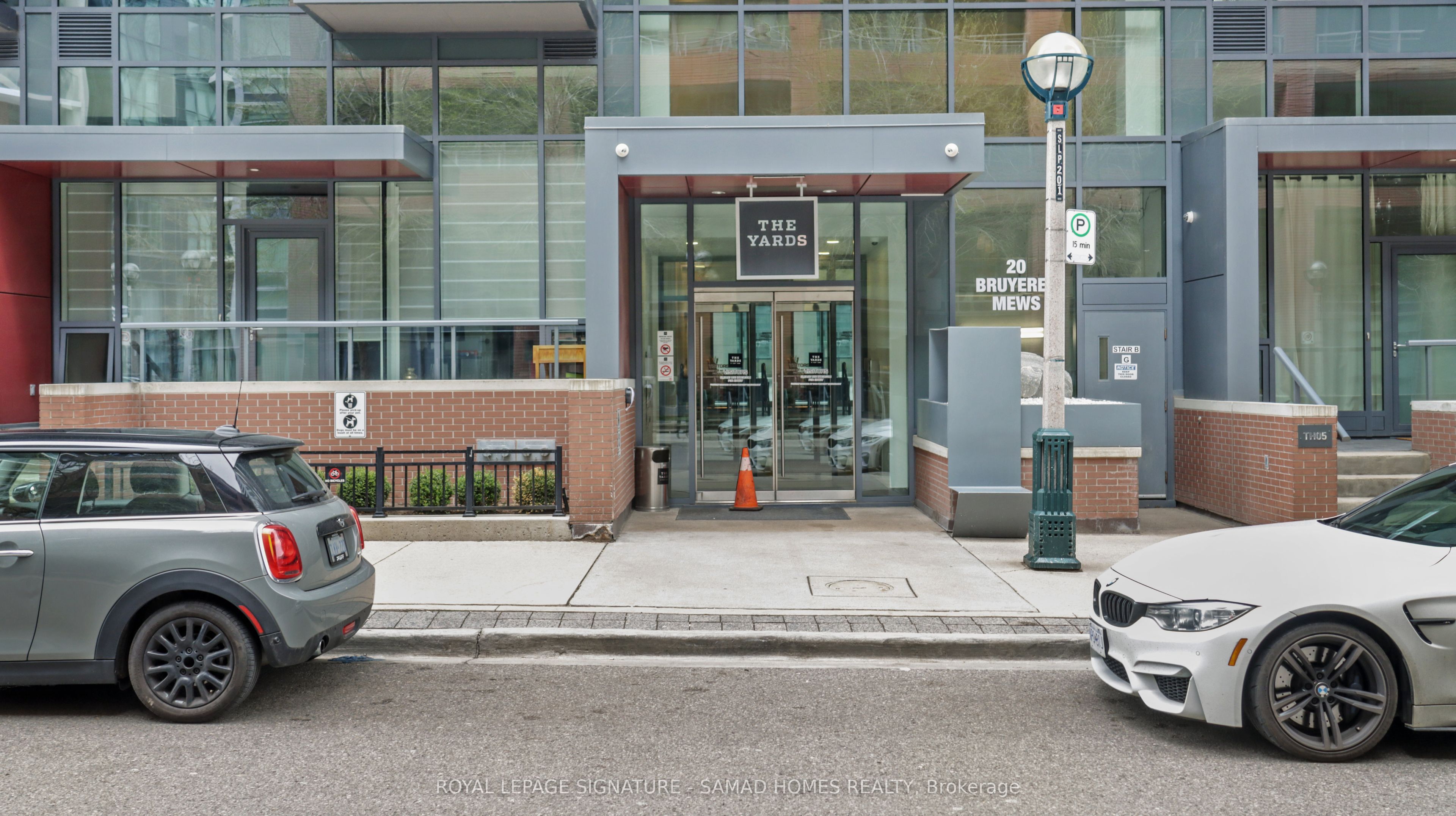 20 Bruyeres Mews 1712, Toronto, ON M5V 0G8 photo 2