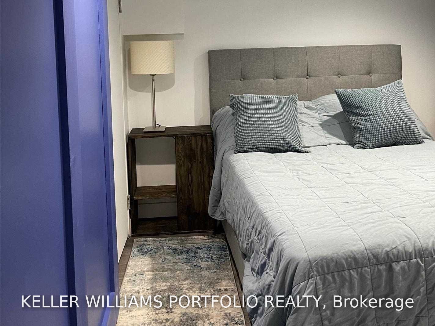 525 Hillsdale Avenue E Lower, Toronto, ON M4S 1V1 photo 2