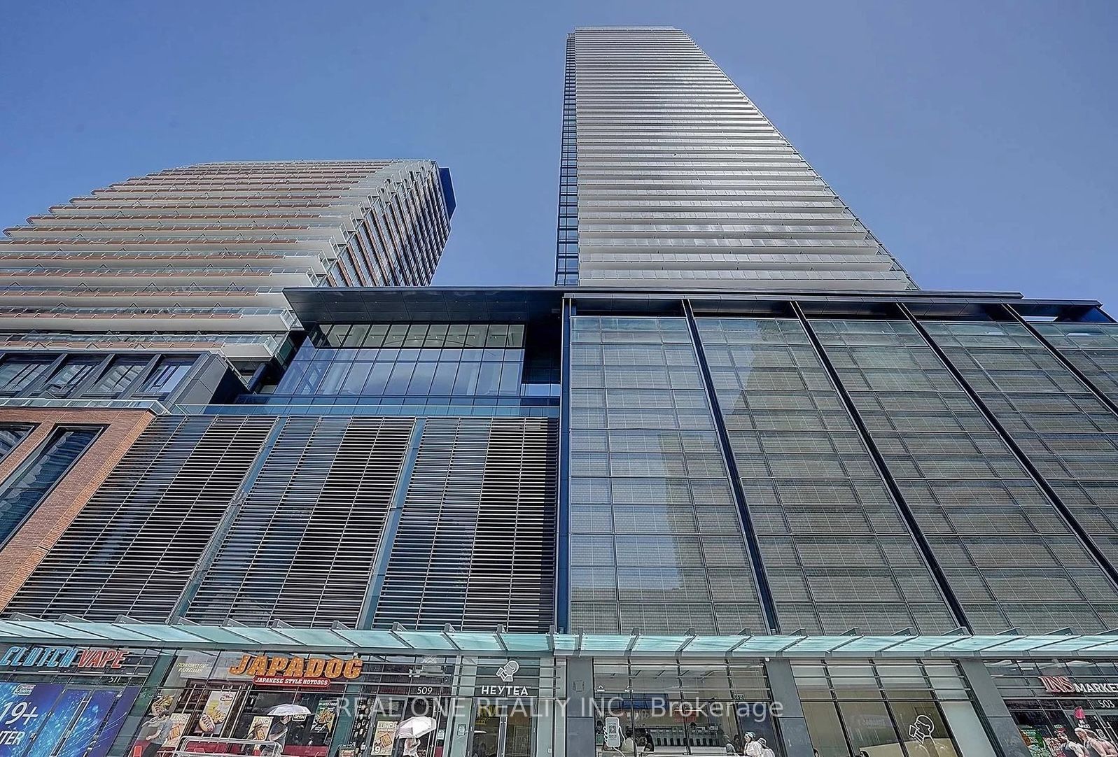 501 Yonge Street 4604, Toronto, ON M4Y 0G8 photo 2