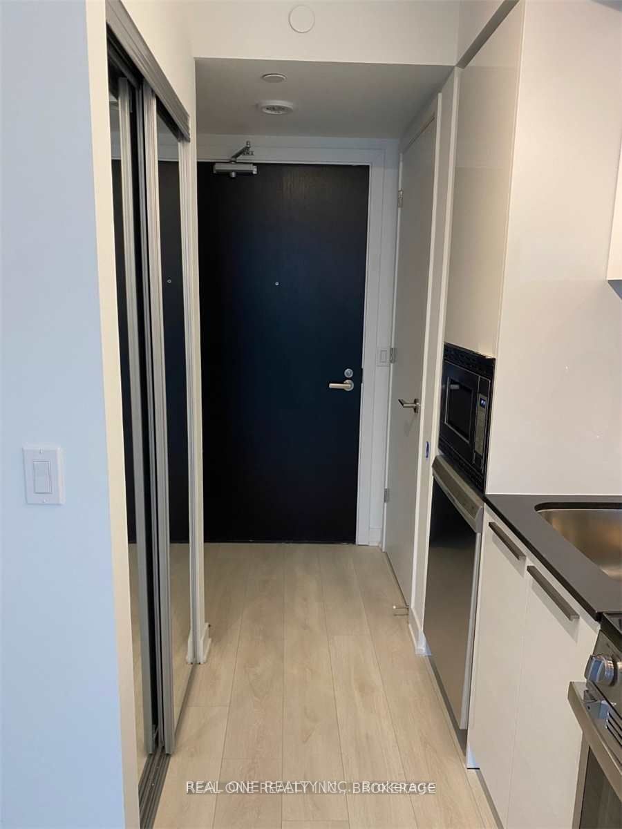 501 Yonge Street 4604, Toronto, ON M4Y 0G8 photo 5