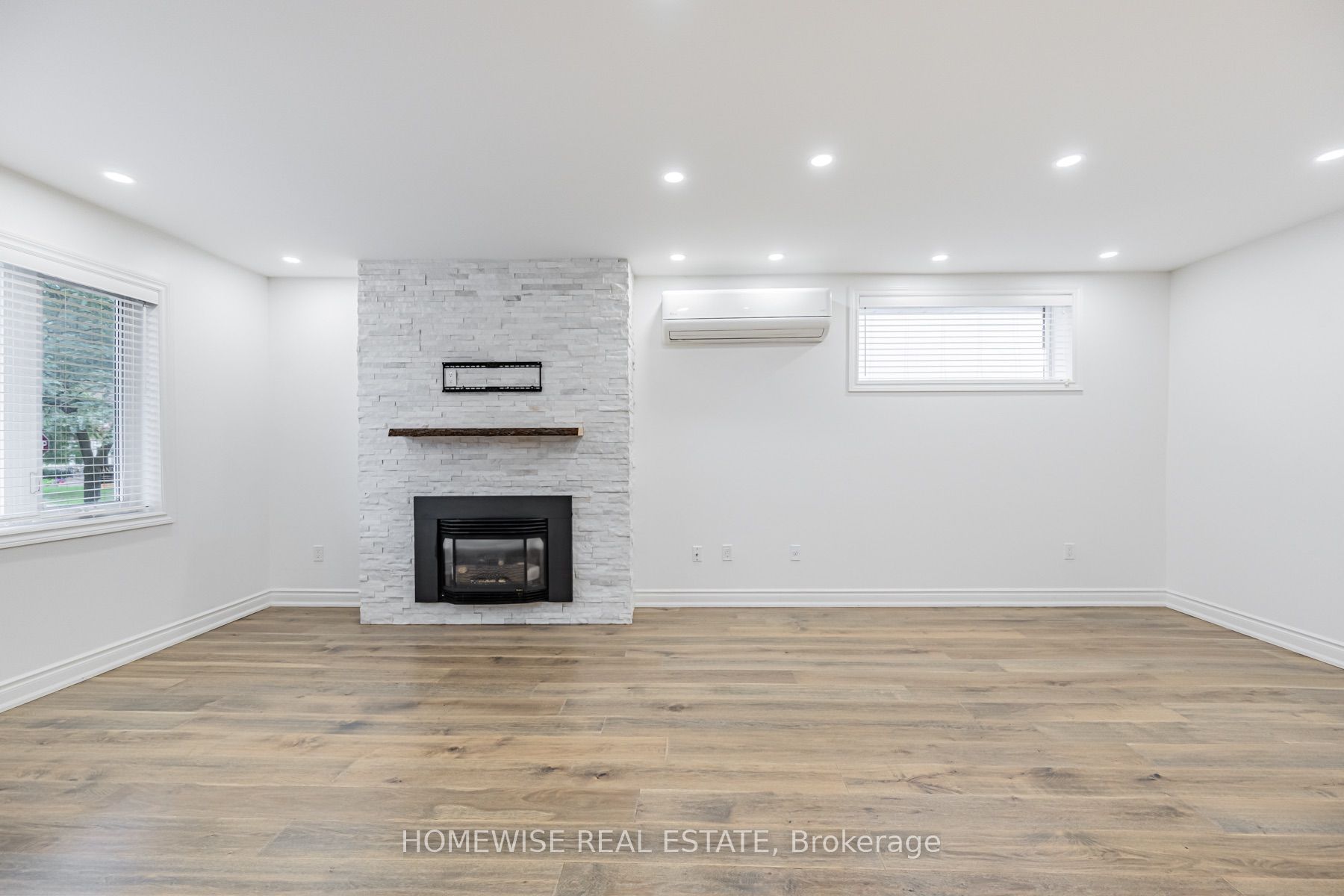 86 Fairleigh Crescent, Toronto, ON M6C 3R9 photo 5