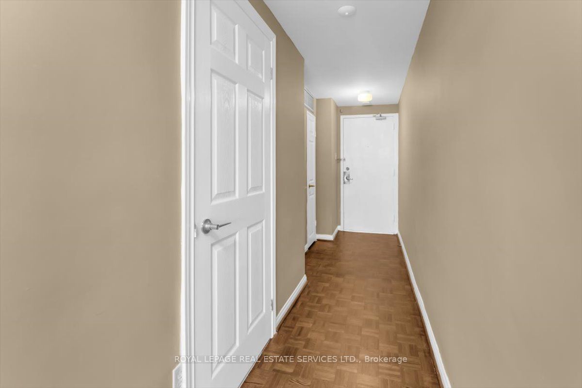 190 St George Street 501, Toronto, ON M5R 2N4 photo 3