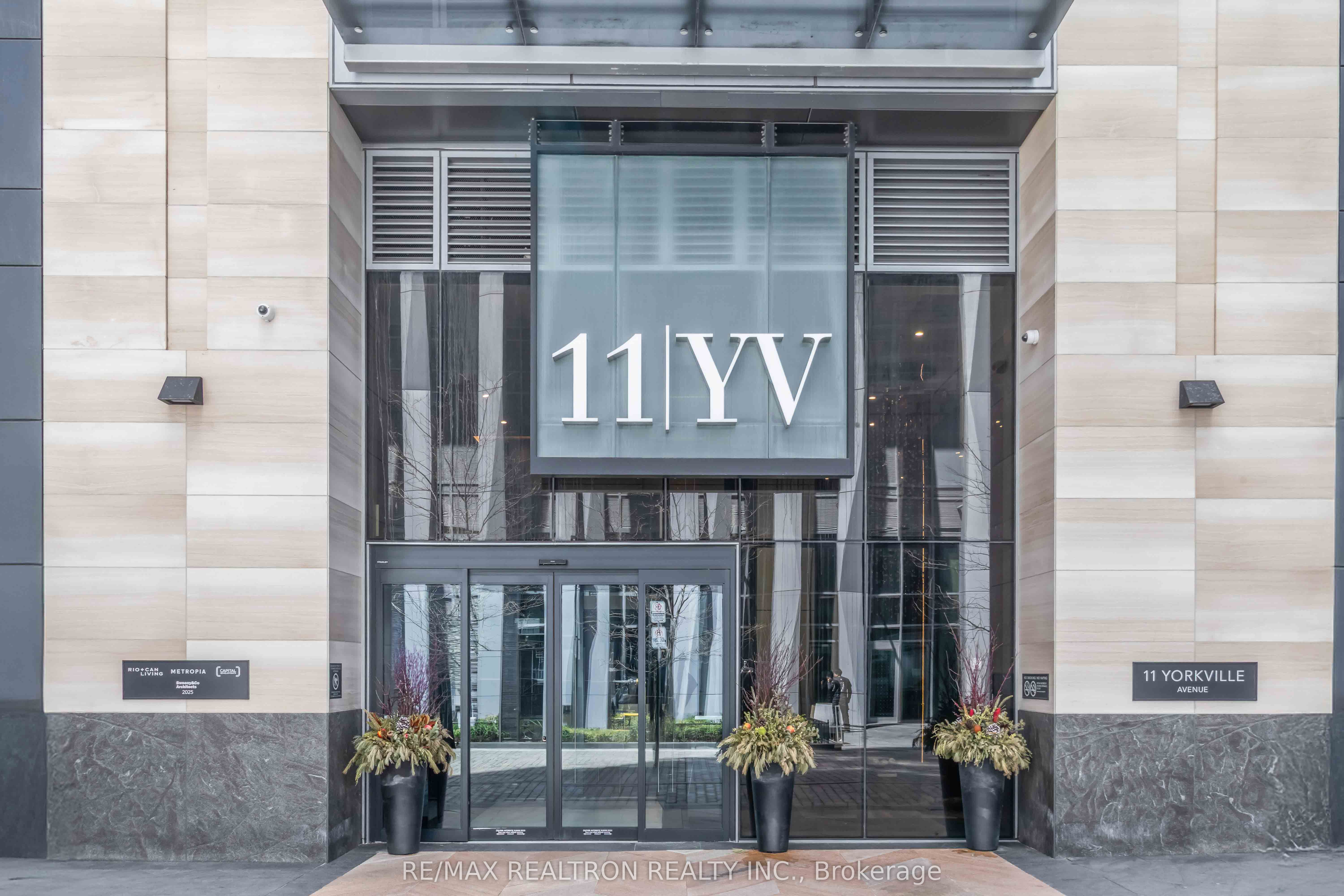 11 Yorkville Avenue 3403, Toronto, ON M4W 1L2