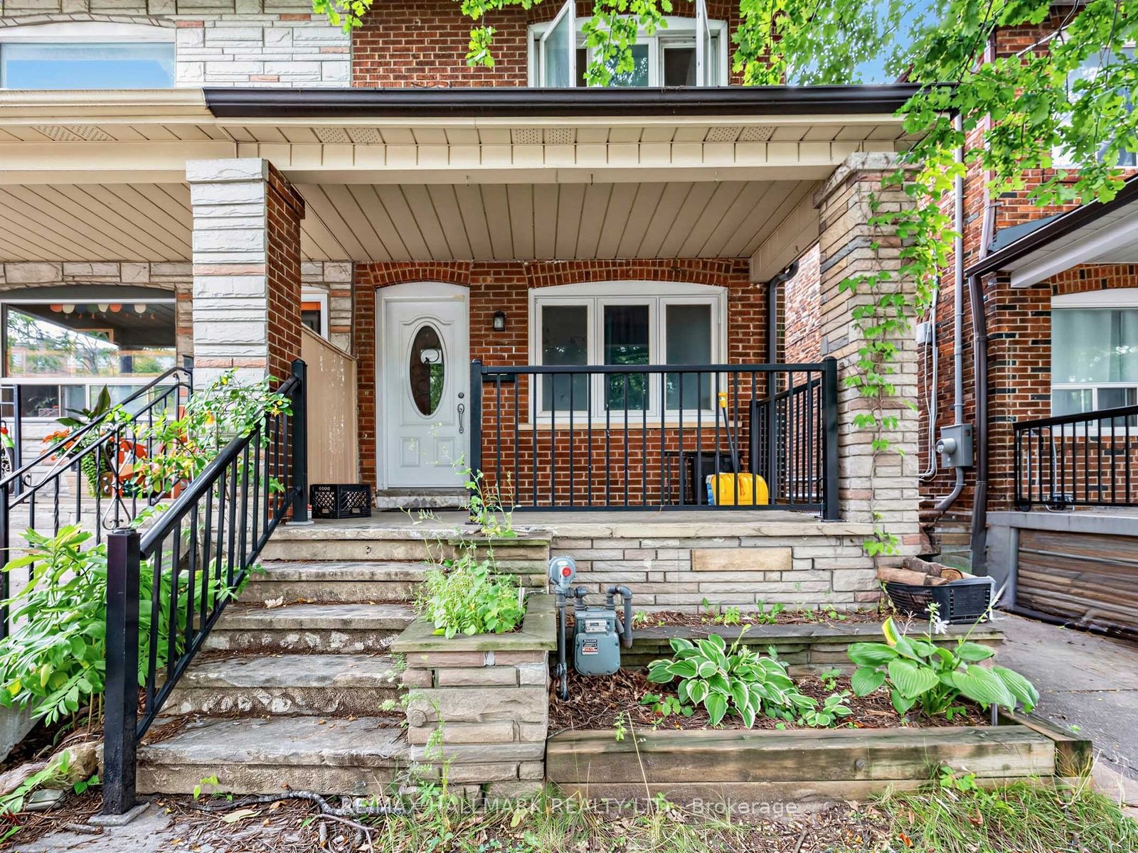 271 Atlas Avenue Lower, Toronto, ON M6C 3P8 photo 2