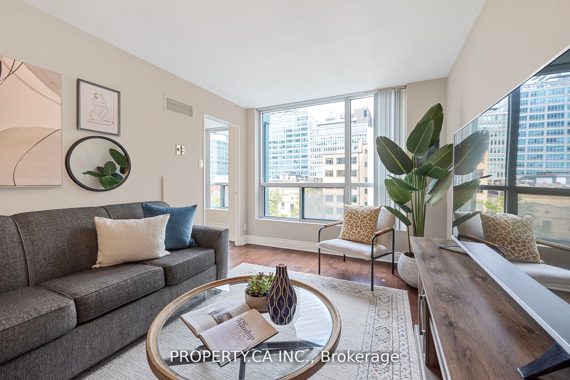 92 King Street E 708, Toronto, ON M5C 2V8
