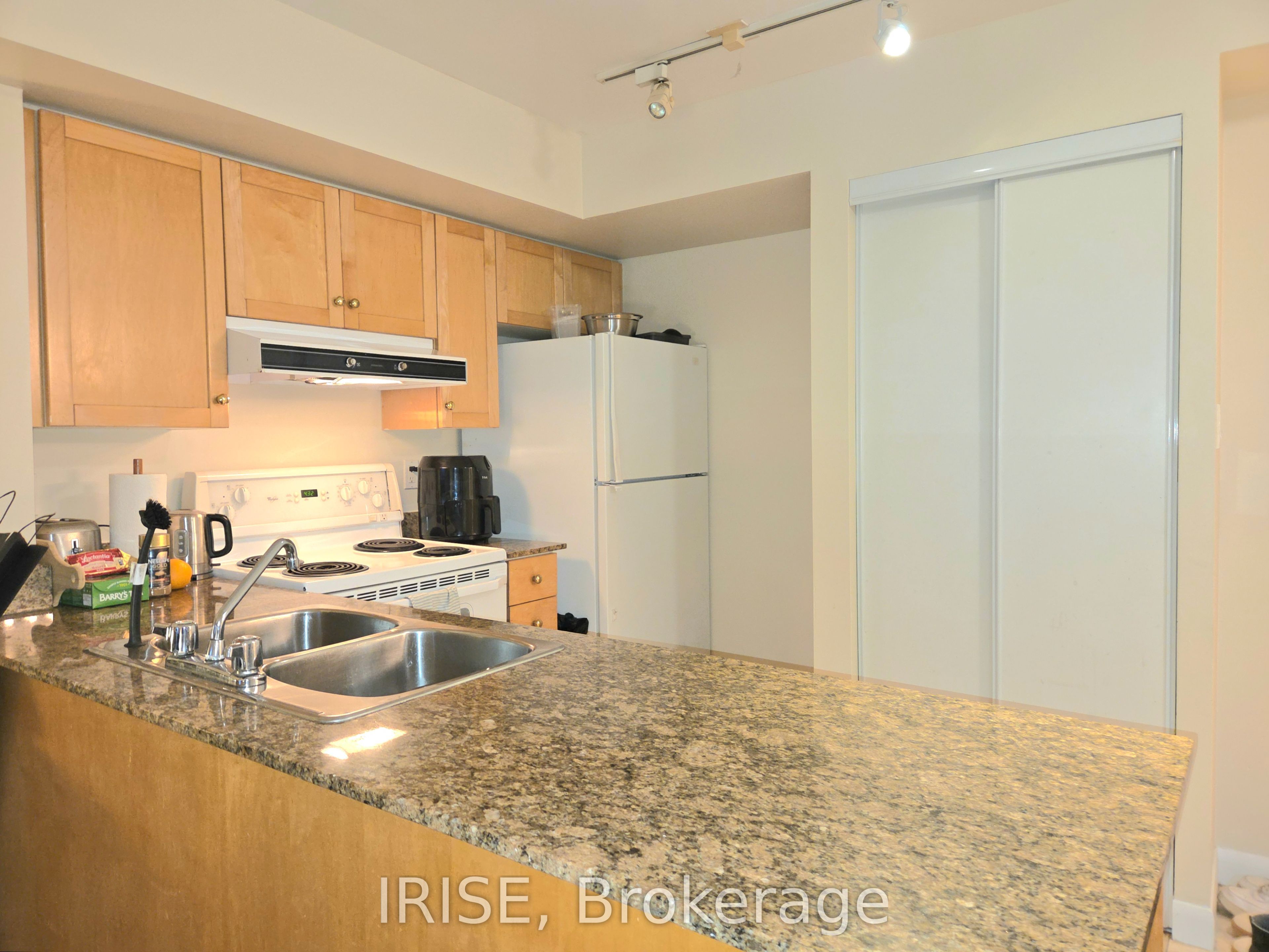 323 Richmond Street E 1415, Toronto, ON M5A 4R3 photo 5