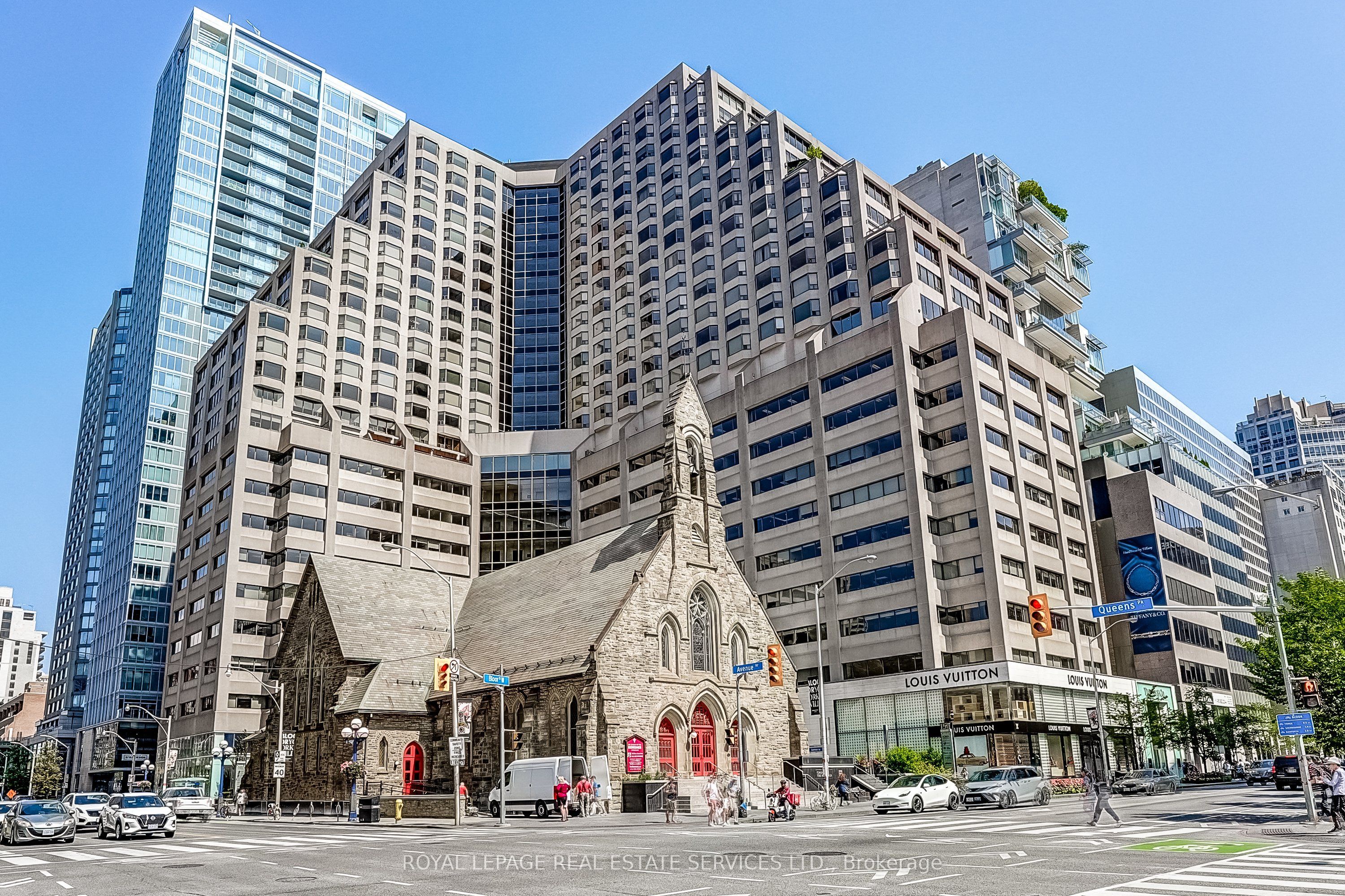 175 Cumberland Estates 1910, Toronto, ON M5R 3M9