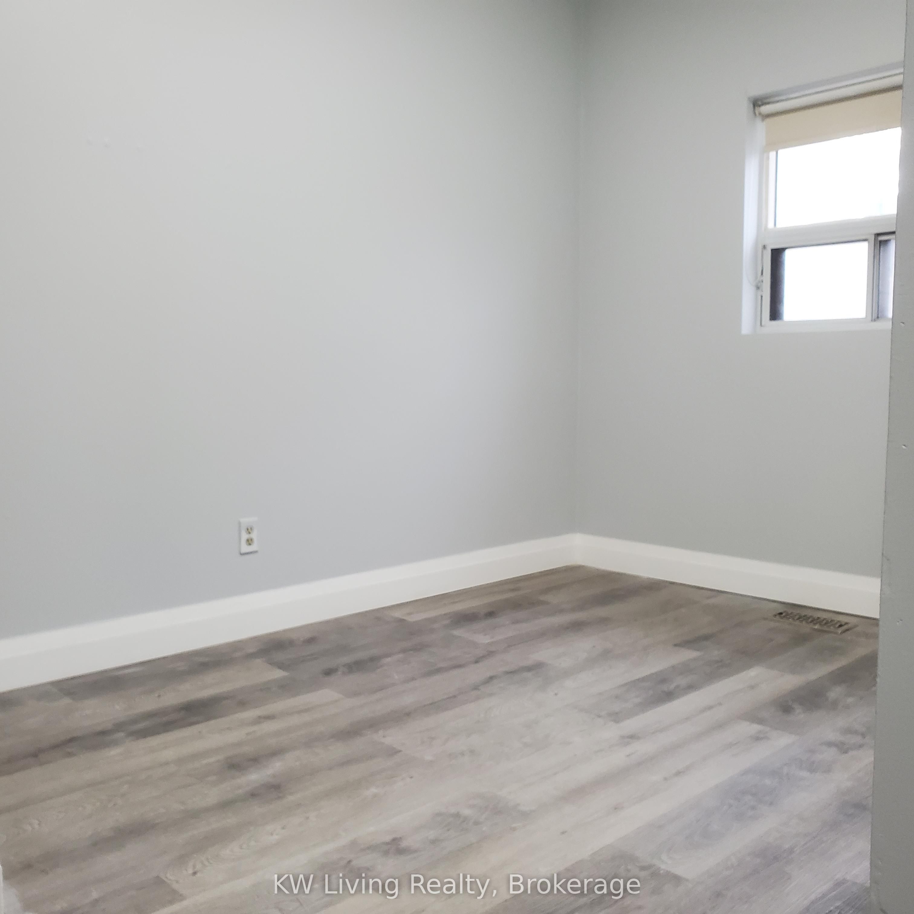 377 Dundas Street W A2, Toronto, ON M5T 1G6