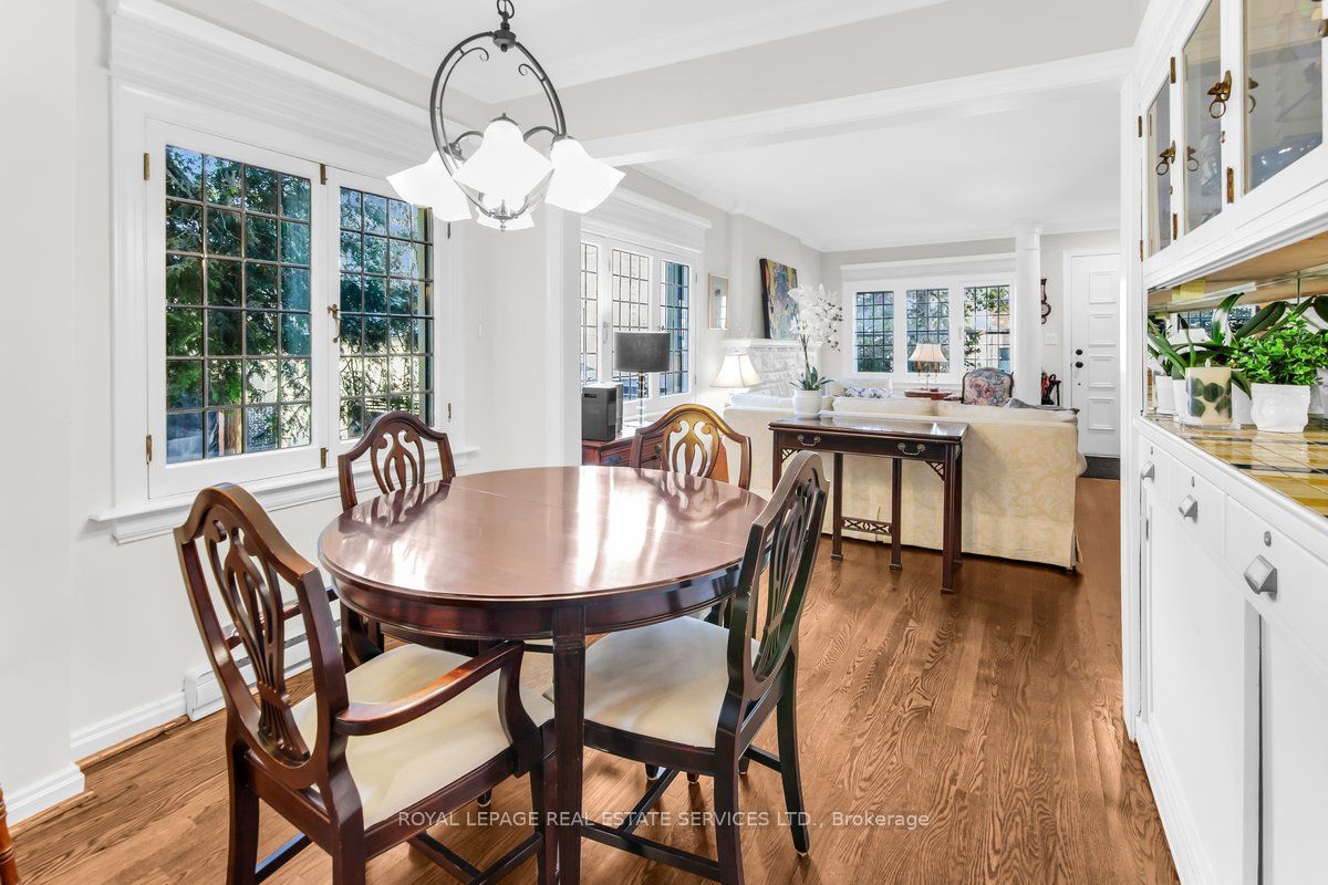 47 Coulson Avenue, Toronto, ON M4V 1Y3 photo 5