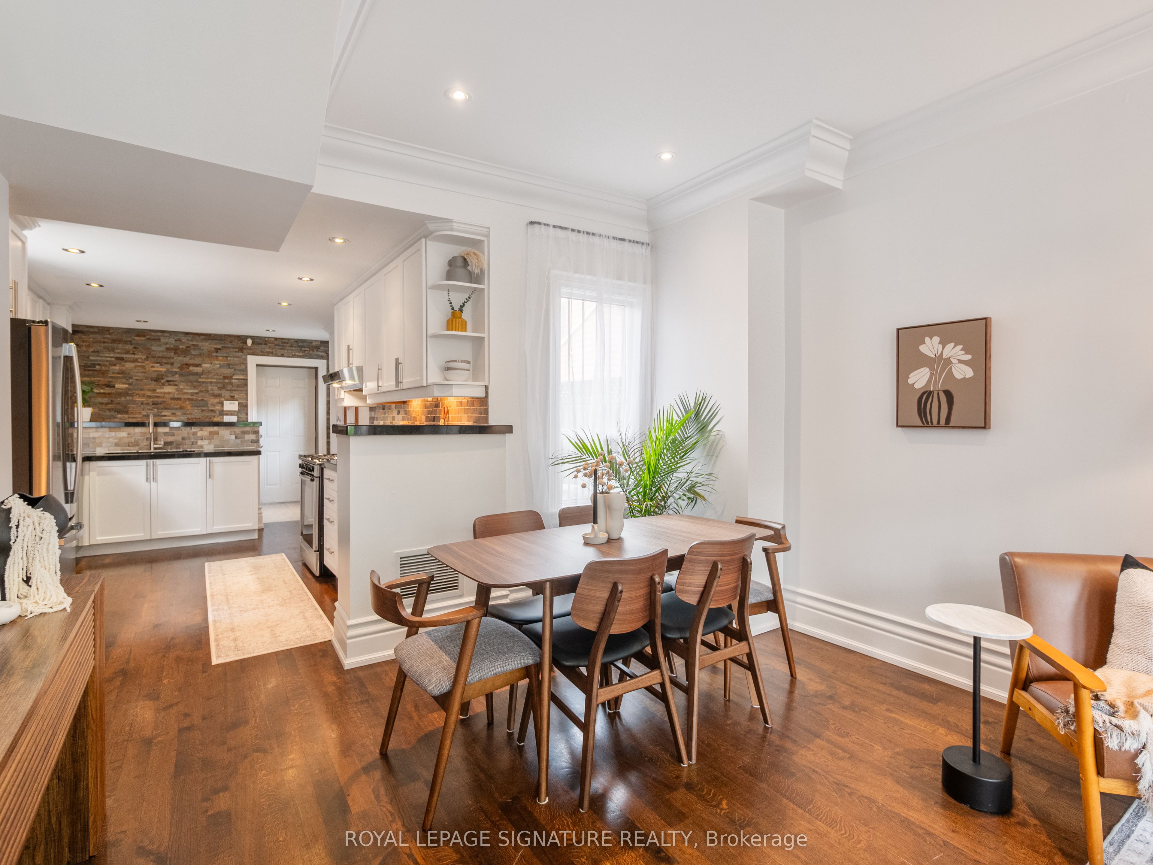 4 Whitaker Avenue, Toronto, ON M6J 1A1 photo 5