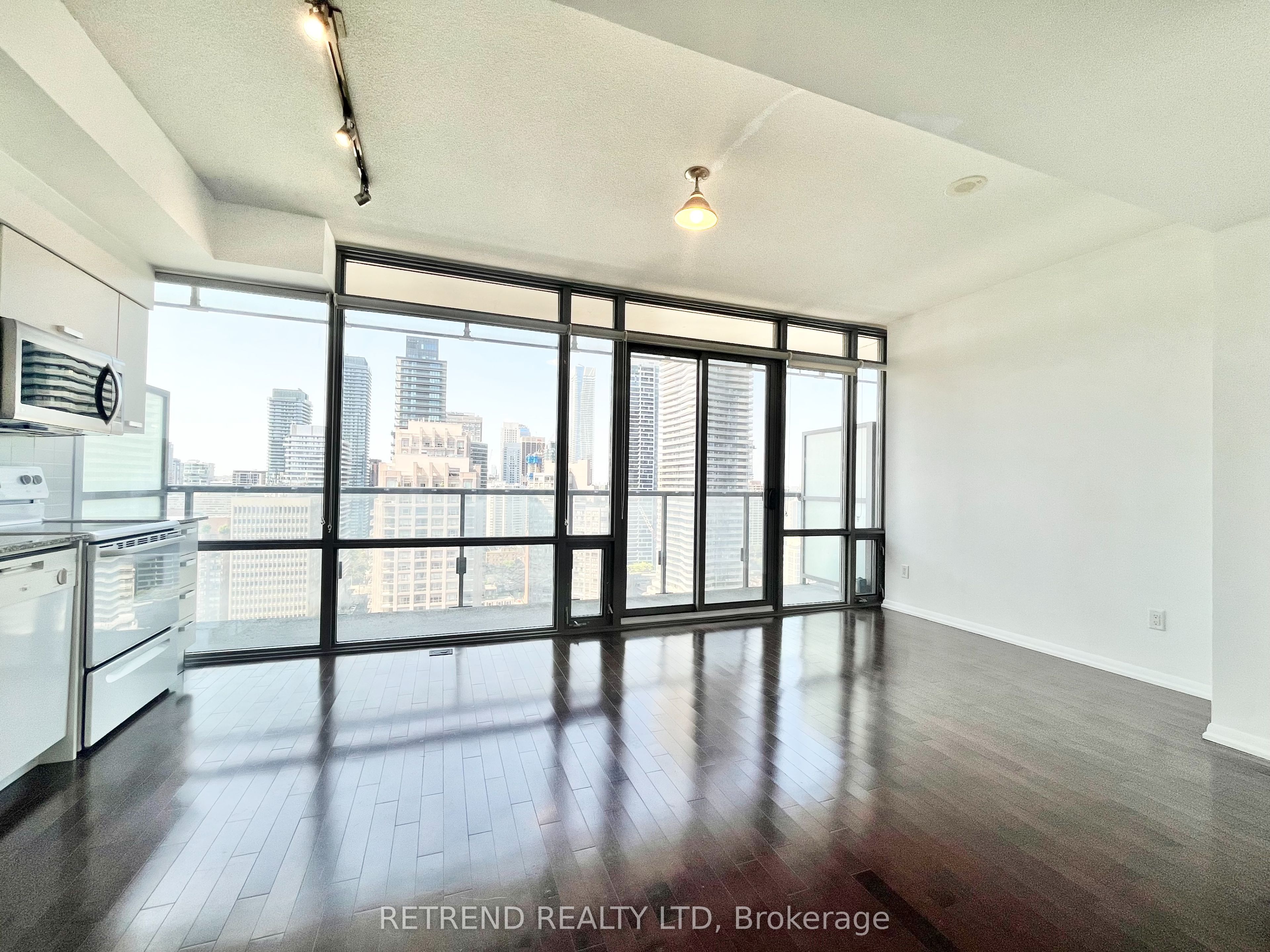 37 Grosvenor Street 2705, Toronto, ON M4Y 3G5 photo 5