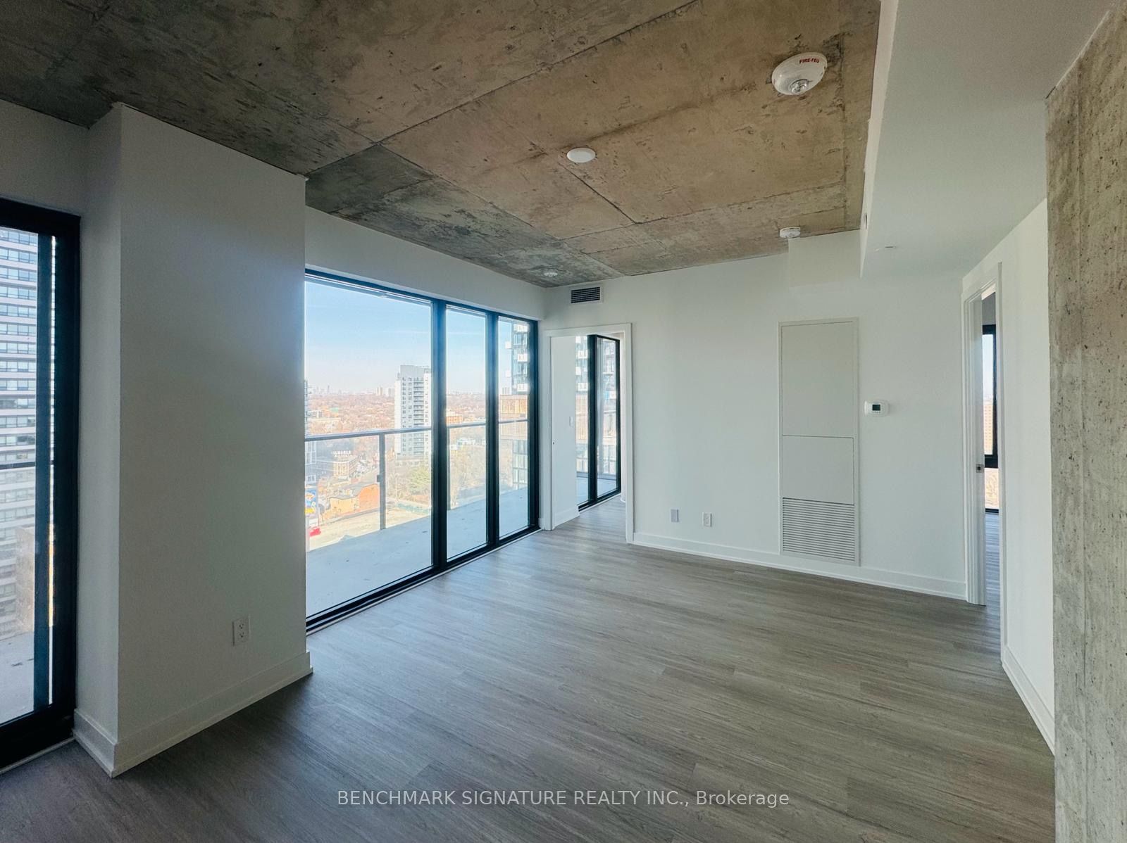 47 Mutual Street 1705, Toronto, ON M5B 0C6 photo 2