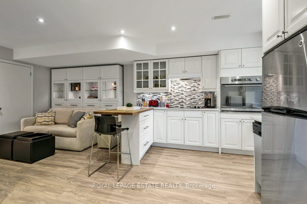 17 Birdsall Avenue Lower, Toronto, ON M4R 2B7 photo 4