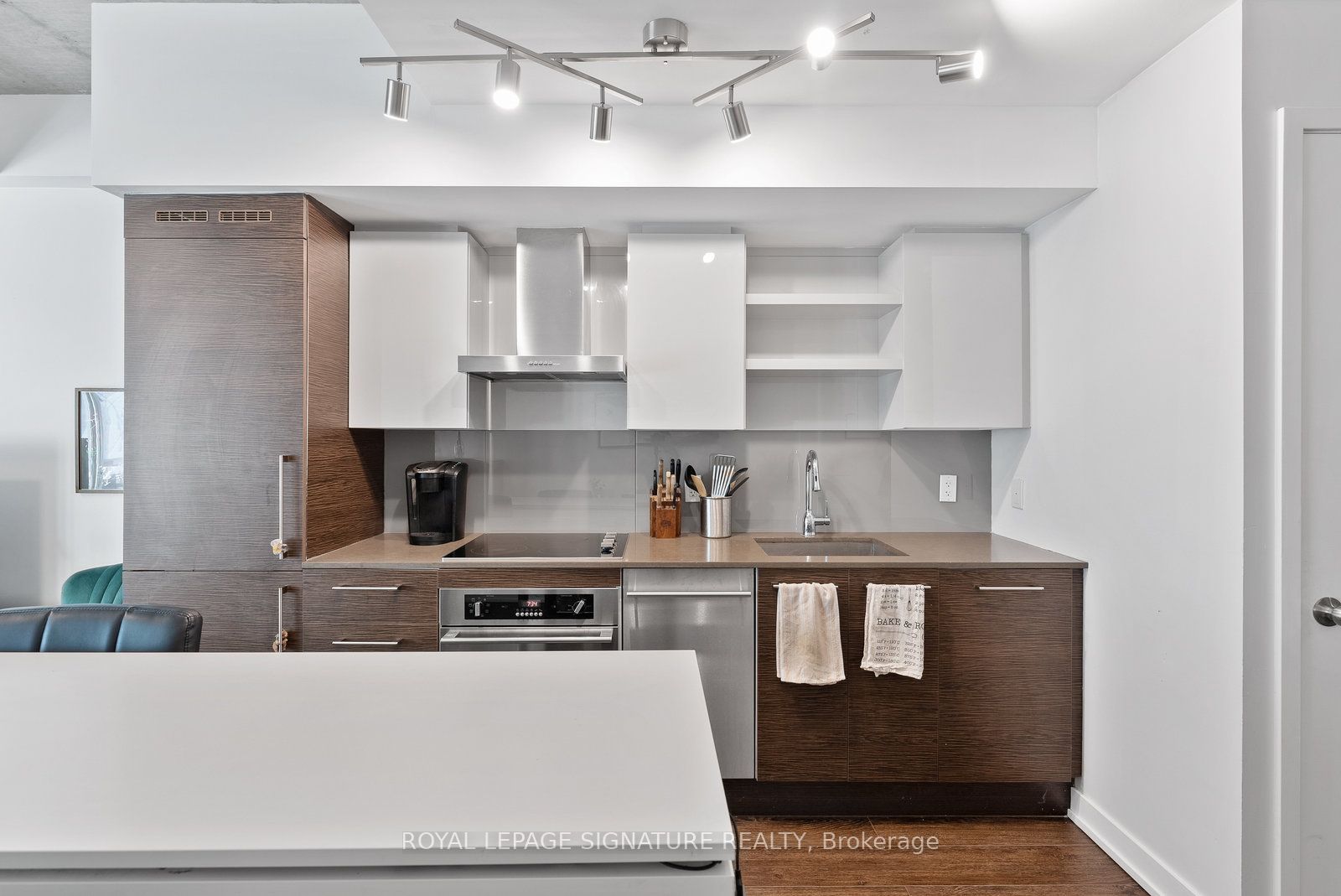 1030 King Street W 333, Toronto, ON M6K 0B4 photo 5