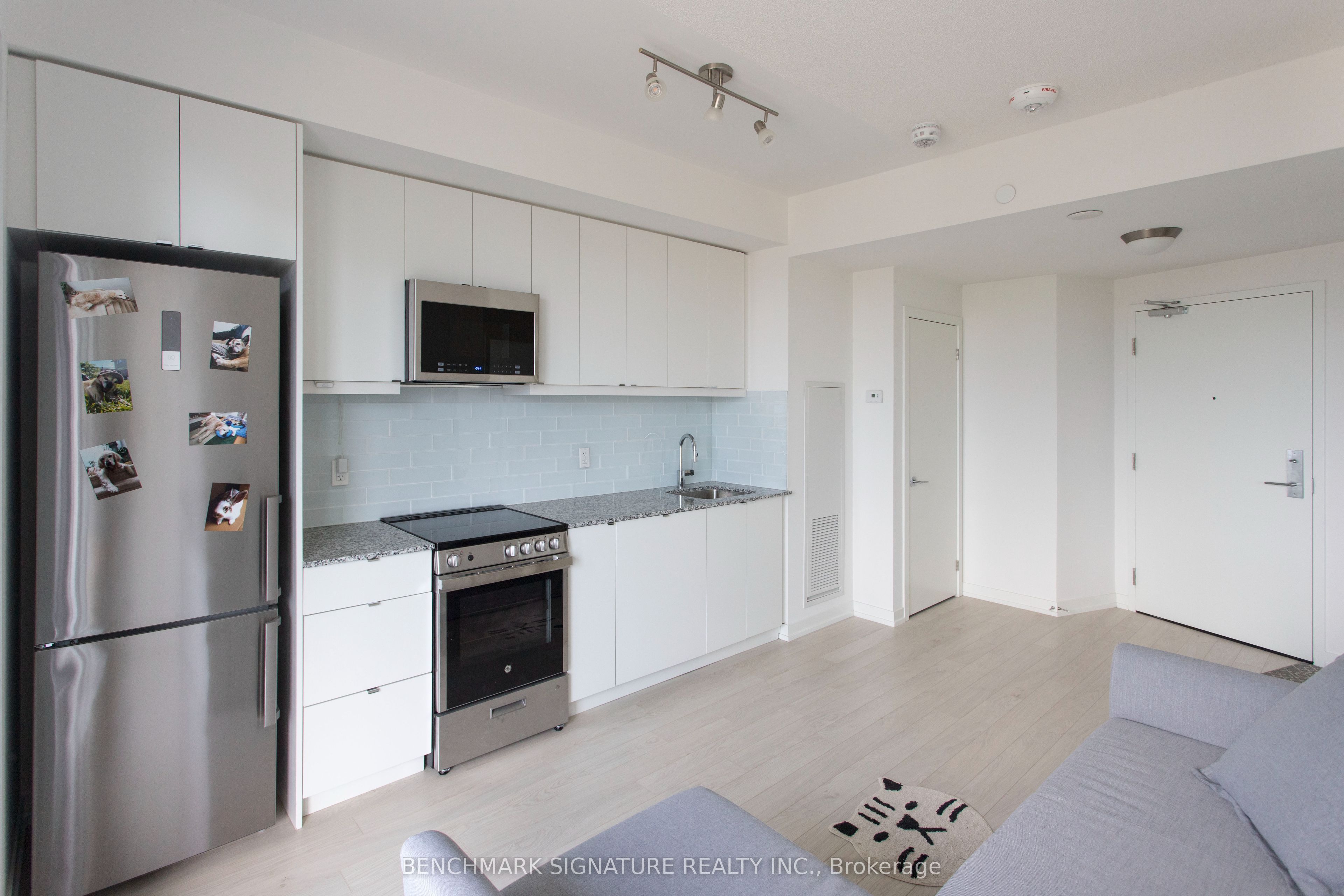 49 East Liberty Street 1710, Toronto, ON M6K 0B2 photo 2