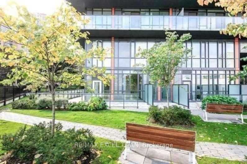 825 Church Street Th101, Toronto, ON M4W 3Z4 photo 2