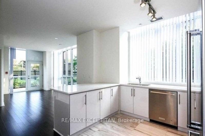 825 Church Street Th101, Toronto, ON M4W 3Z4 photo 5