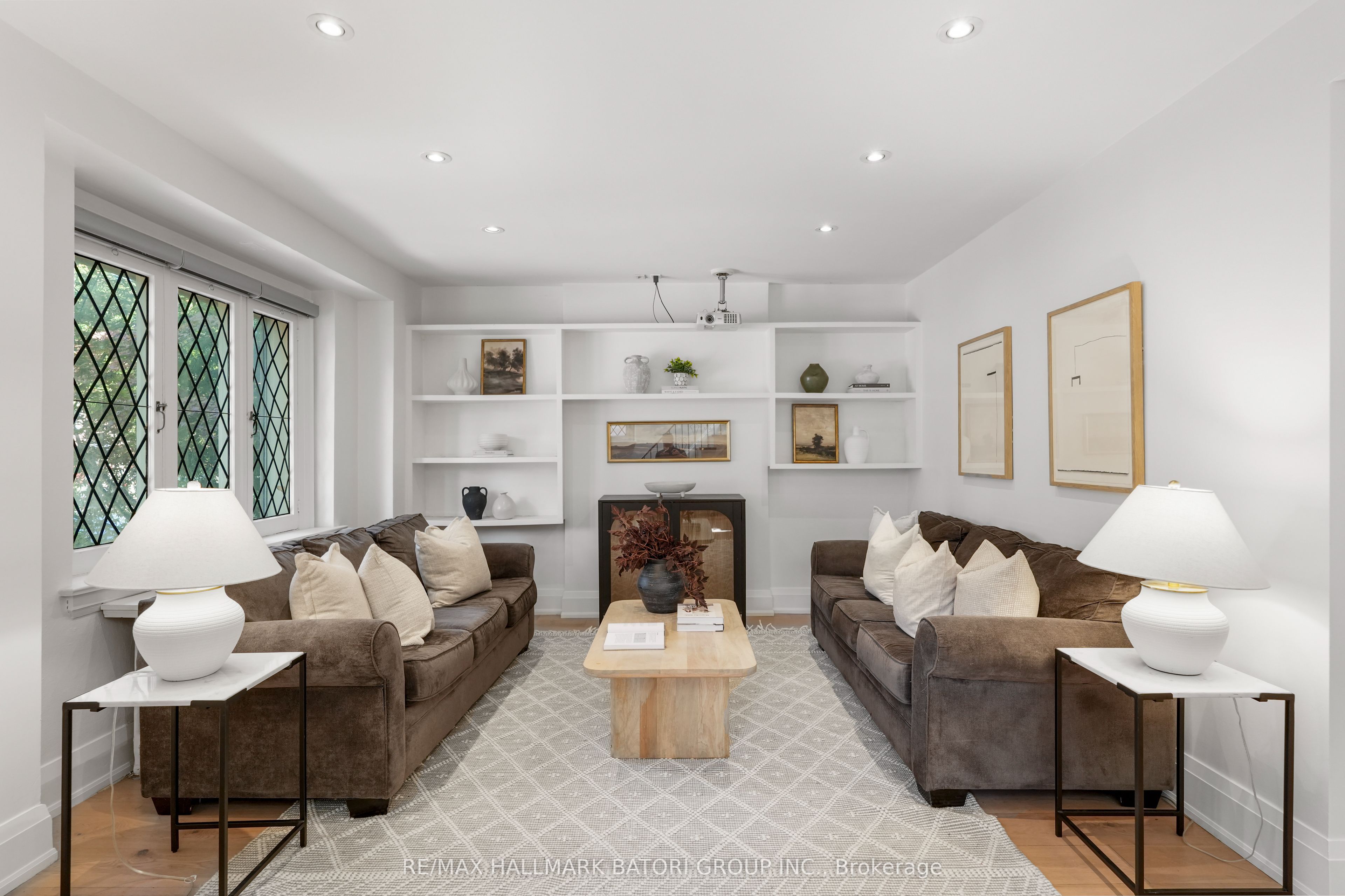 555 Castlefield Avenue, Toronto, ON M5N 1L7 photo 3
