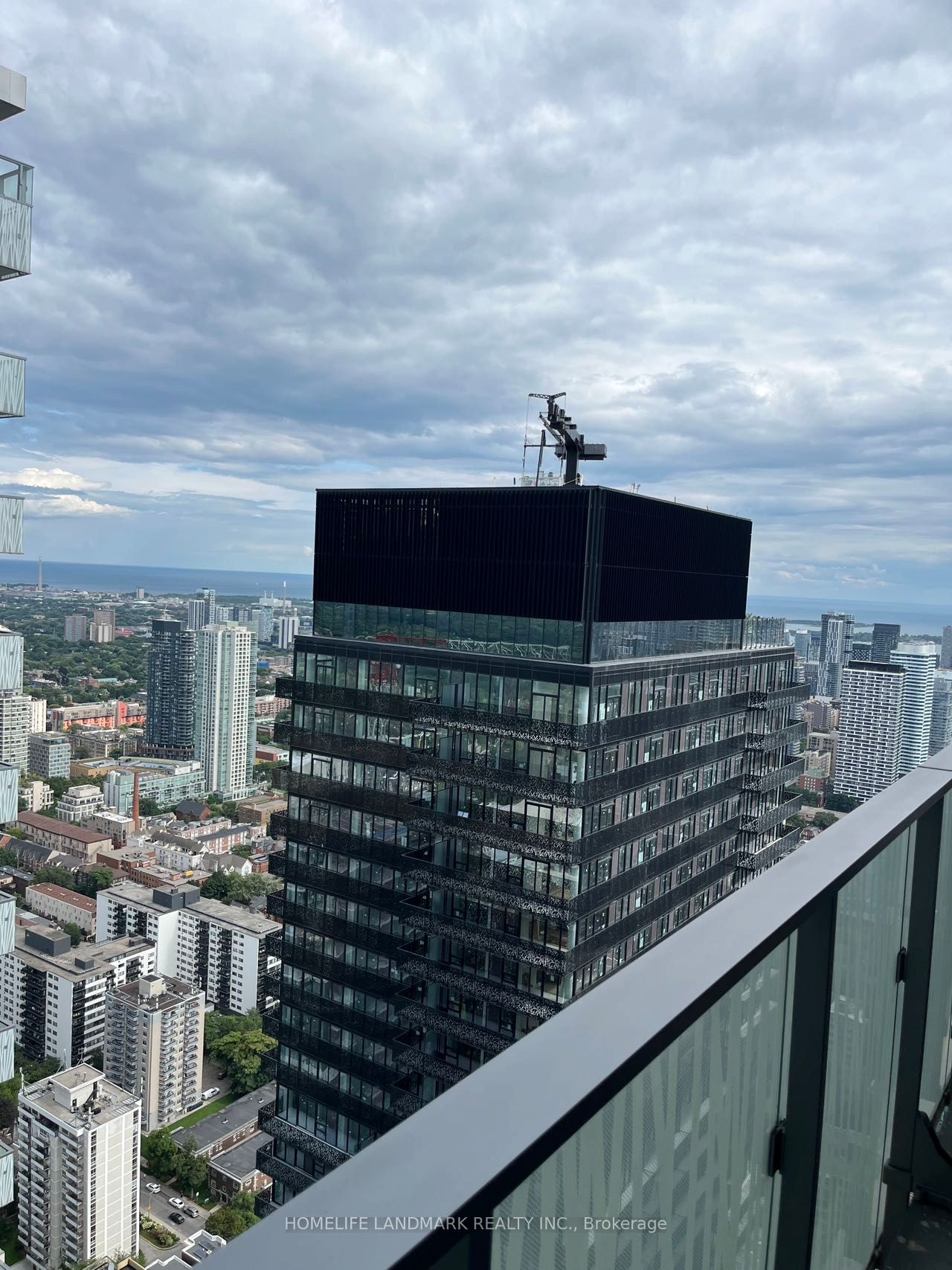 42 Charles Street 5301, Toronto, ON M4Y 1N3 photo 3