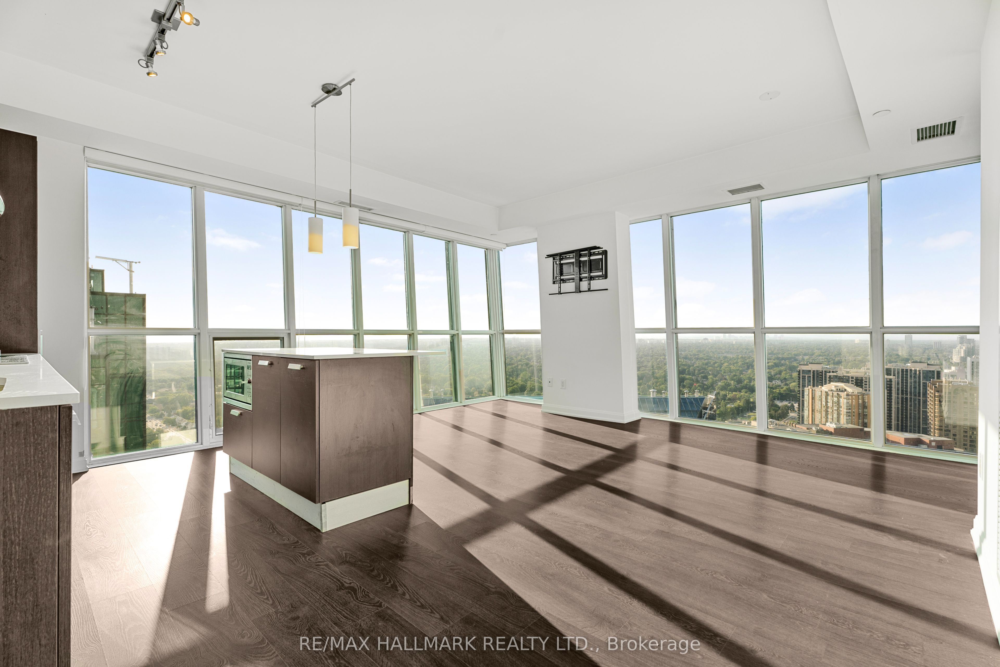 9 Bogert Avenue 3607, Toronto, ON M2N 0H3 photo 2