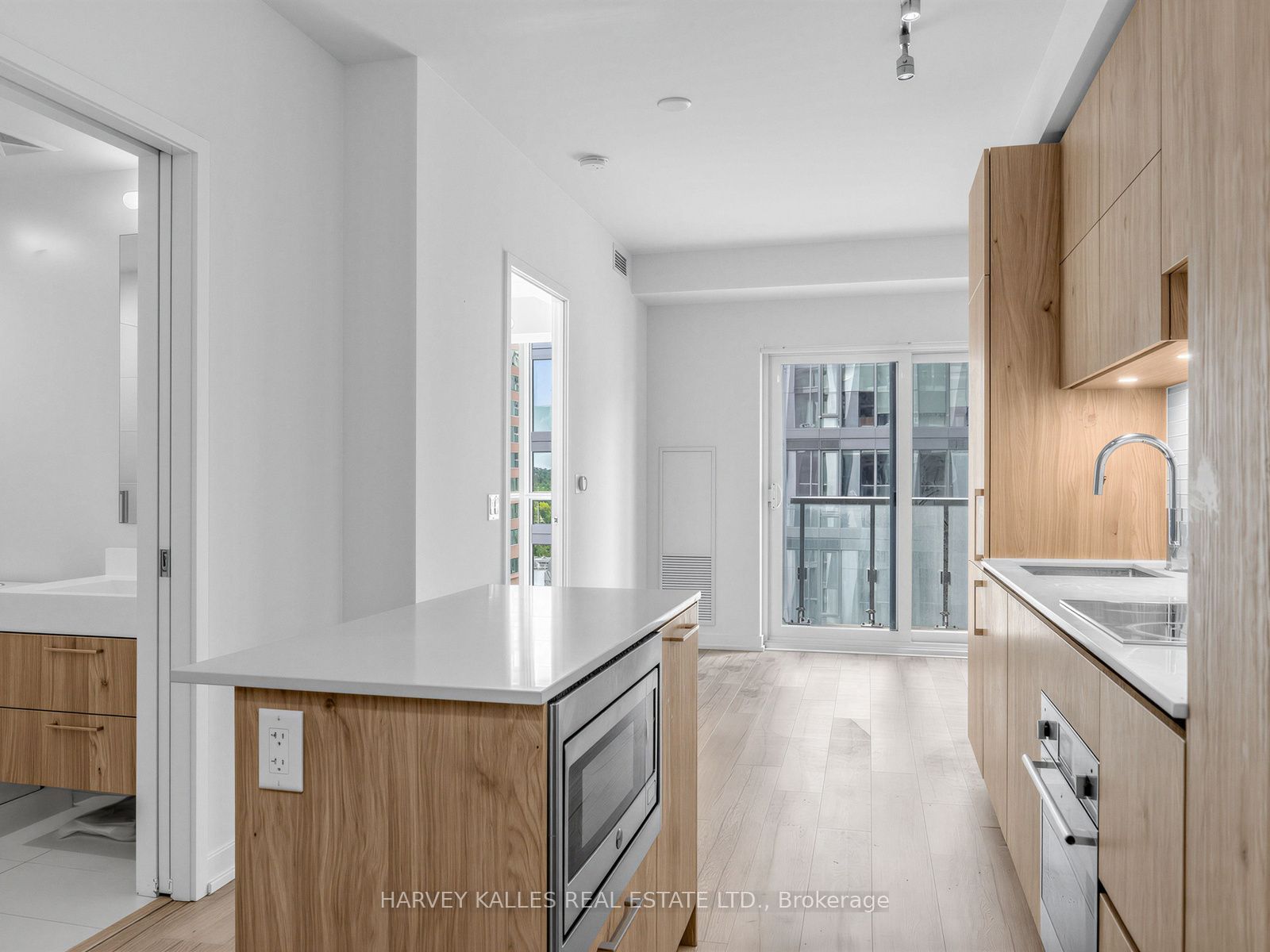 1 Yorkville Avenue 912, Toronto, ON M4W 0B1 photo 5